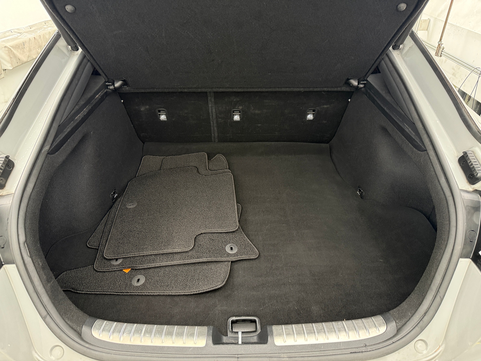 Thumbnail: 2020 Kia Stinger - 6