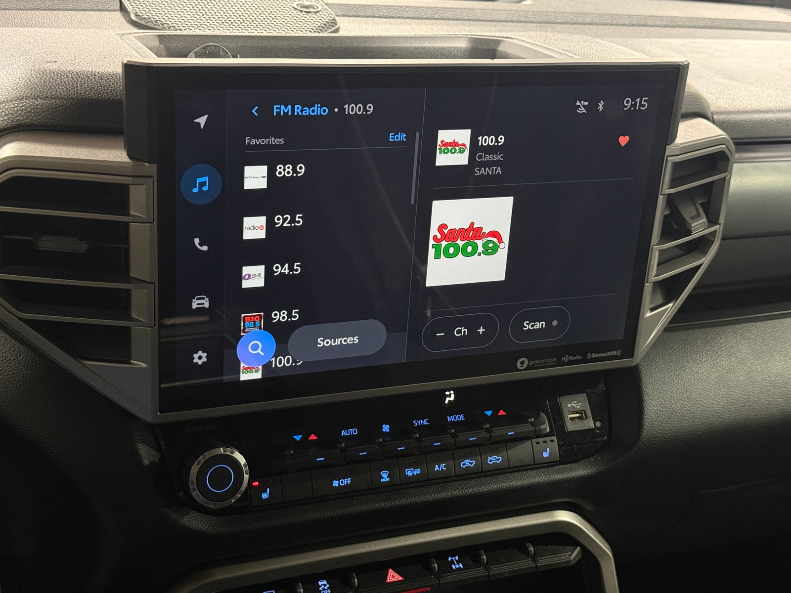 Thumbnail: 2022 Toyota Tundra - 4