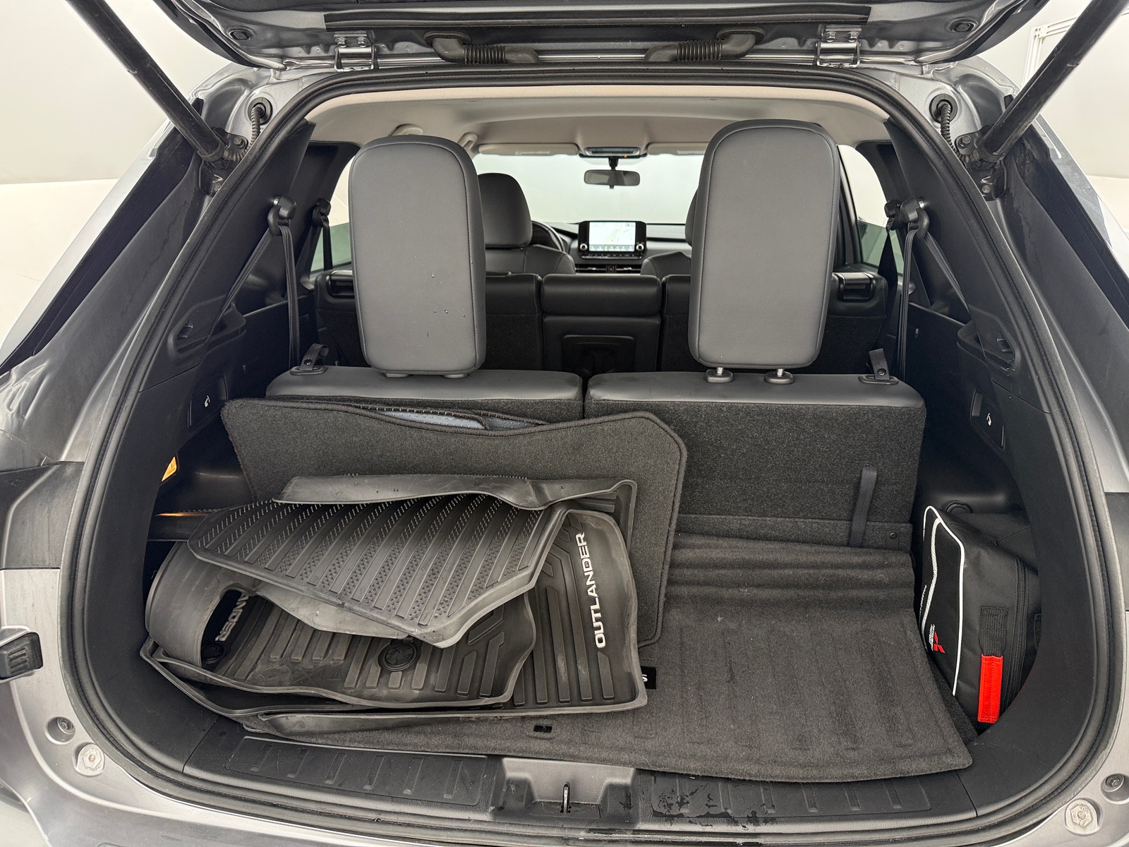 Thumbnail: 2022 Mitsubishi Outlander - 6