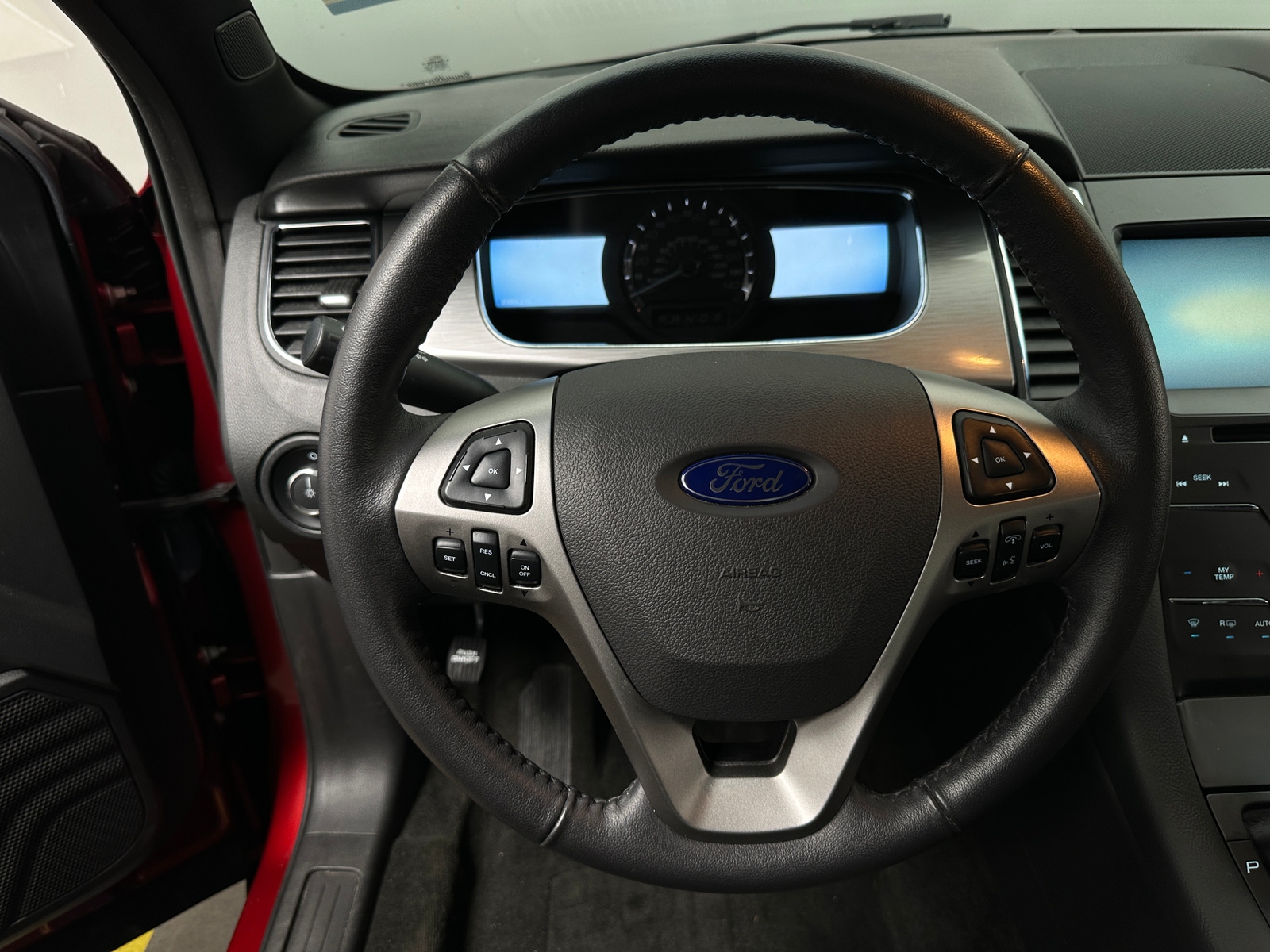 Thumbnail: 2015 Ford Taurus - 5