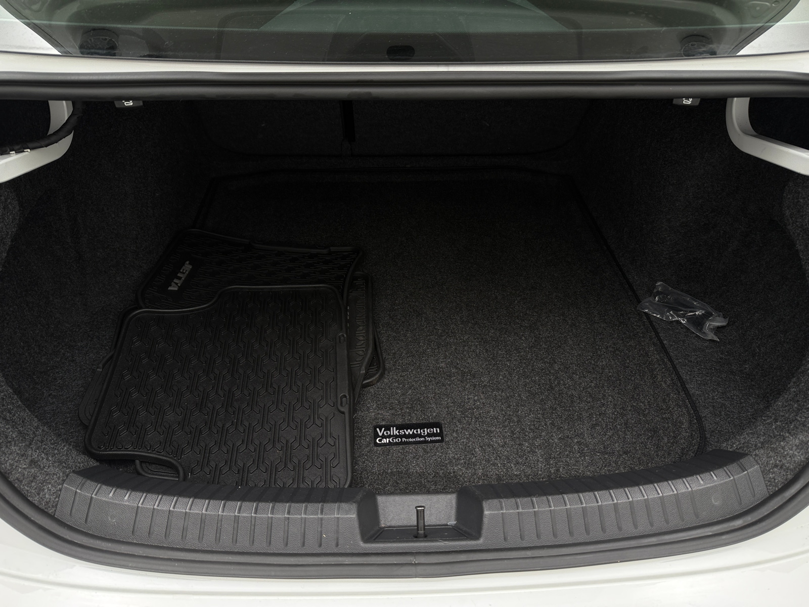 Thumbnail: 2021 Volkswagen Jetta - 6