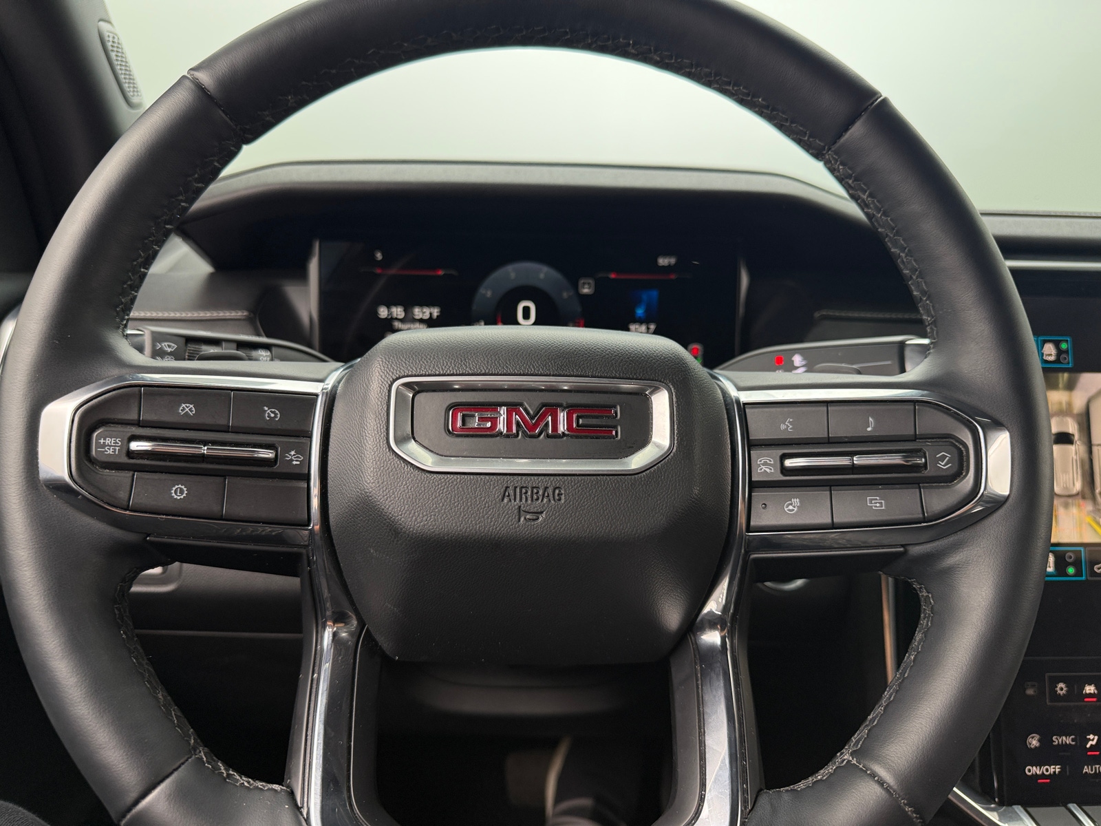 Thumbnail: 2024 GMC Acadia - 4