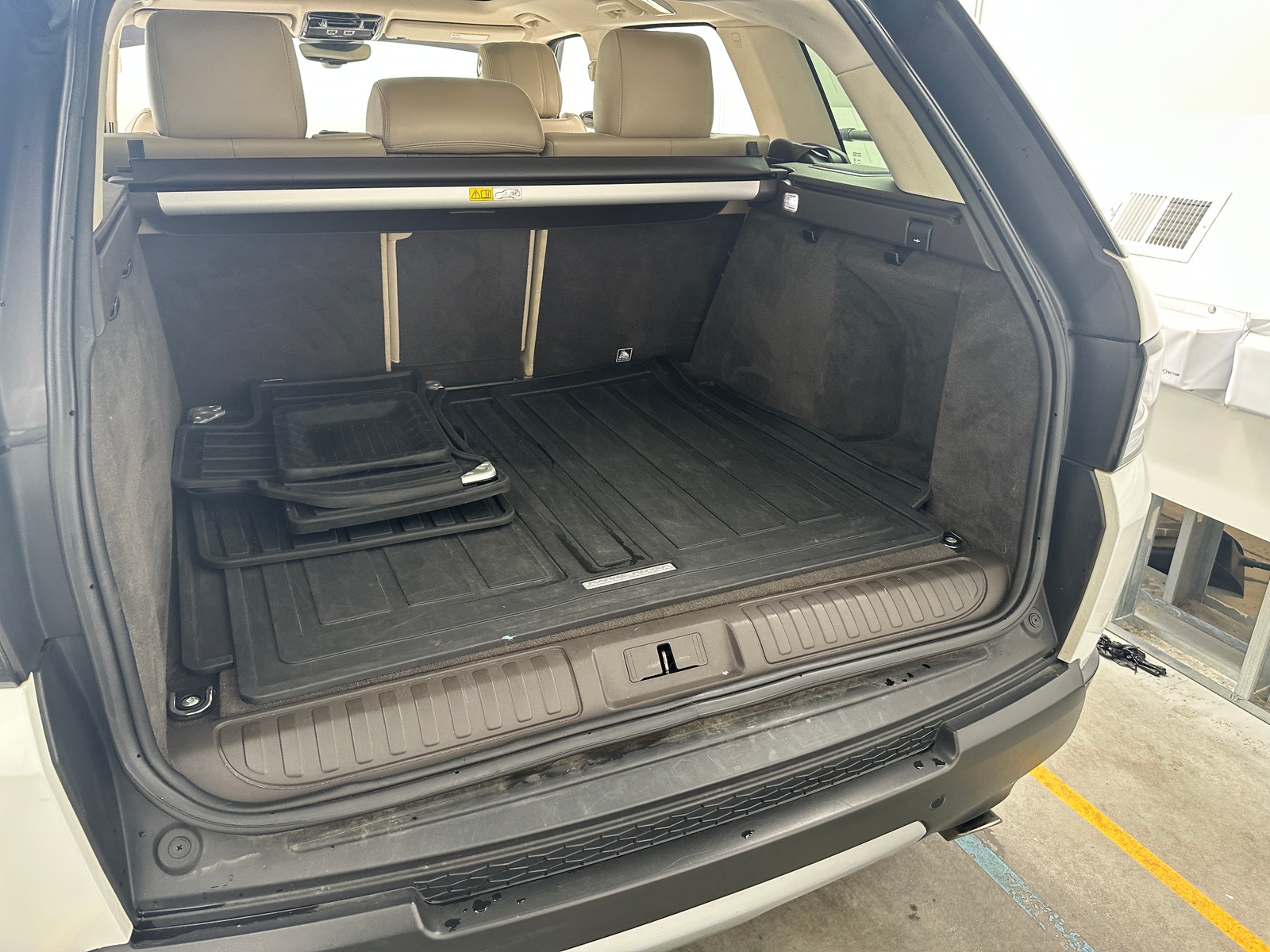 Thumbnail: 2017 Land Rover Range Rover Sport - 6