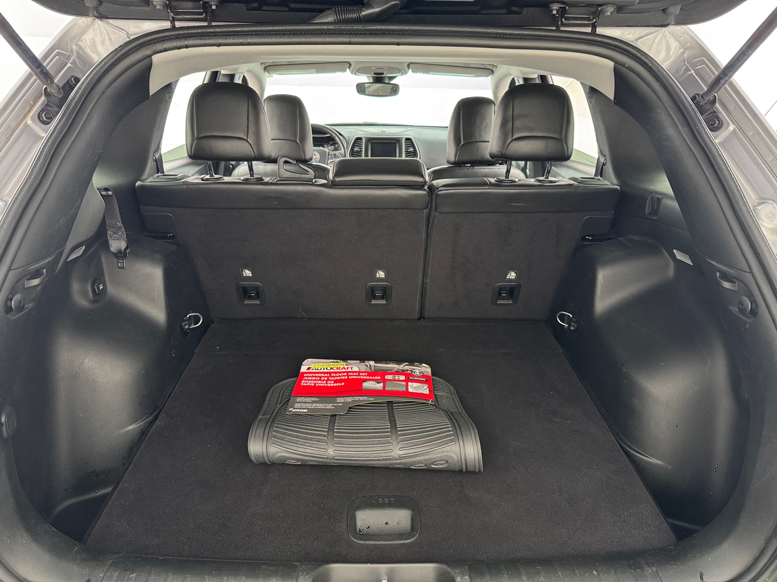 Thumbnail: 2021 Jeep Cherokee - 7