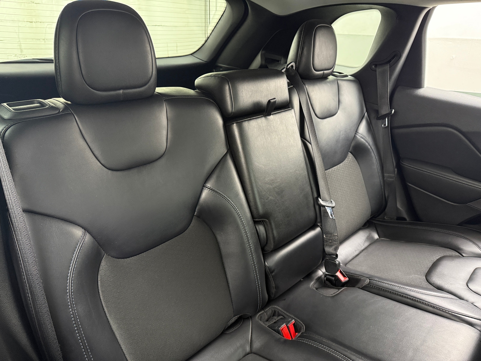 Thumbnail: 2021 Jeep Cherokee - 6