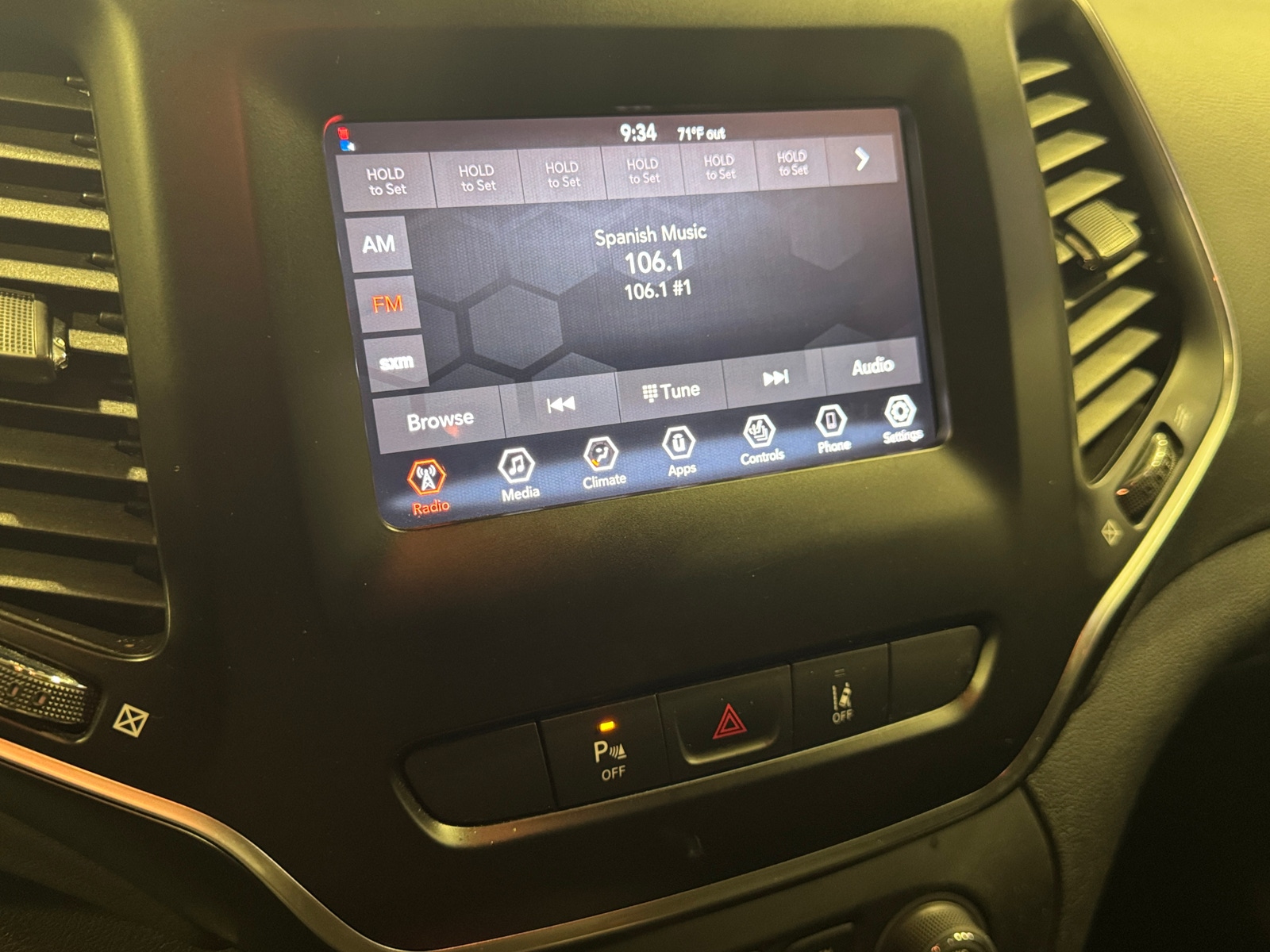 Thumbnail: 2021 Jeep Cherokee - 4