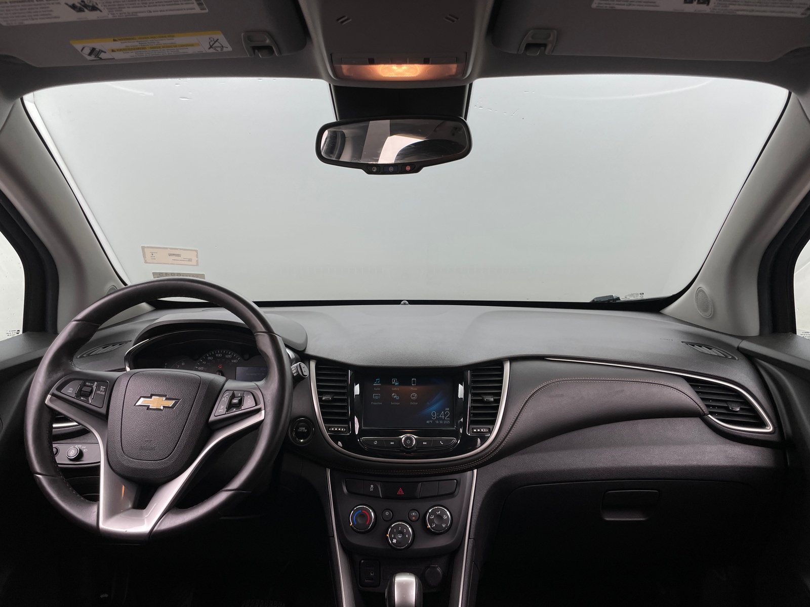 Thumbnail: 2017 Chevrolet Trax - 3