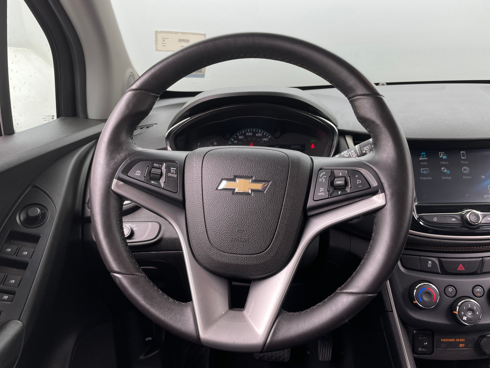 Thumbnail: 2017 Chevrolet Trax - 5