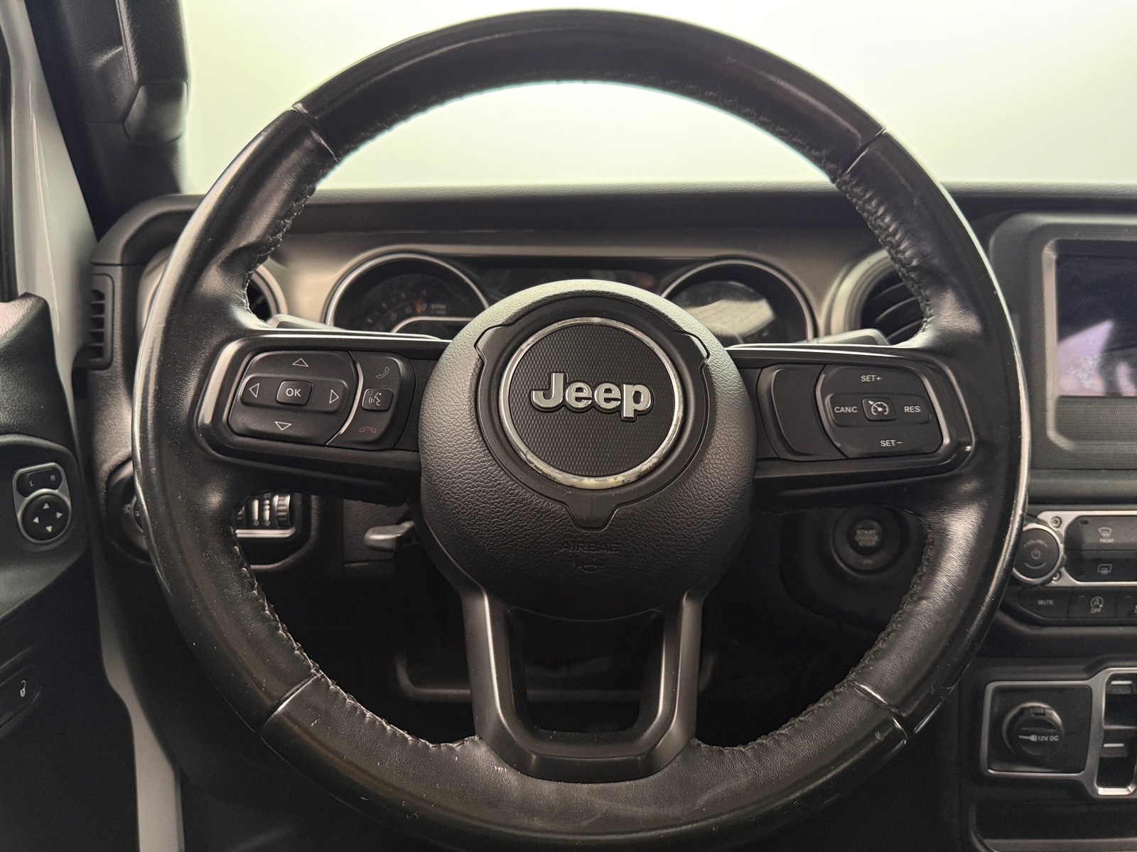 Thumbnail: 2021 Jeep Gladiator - 5