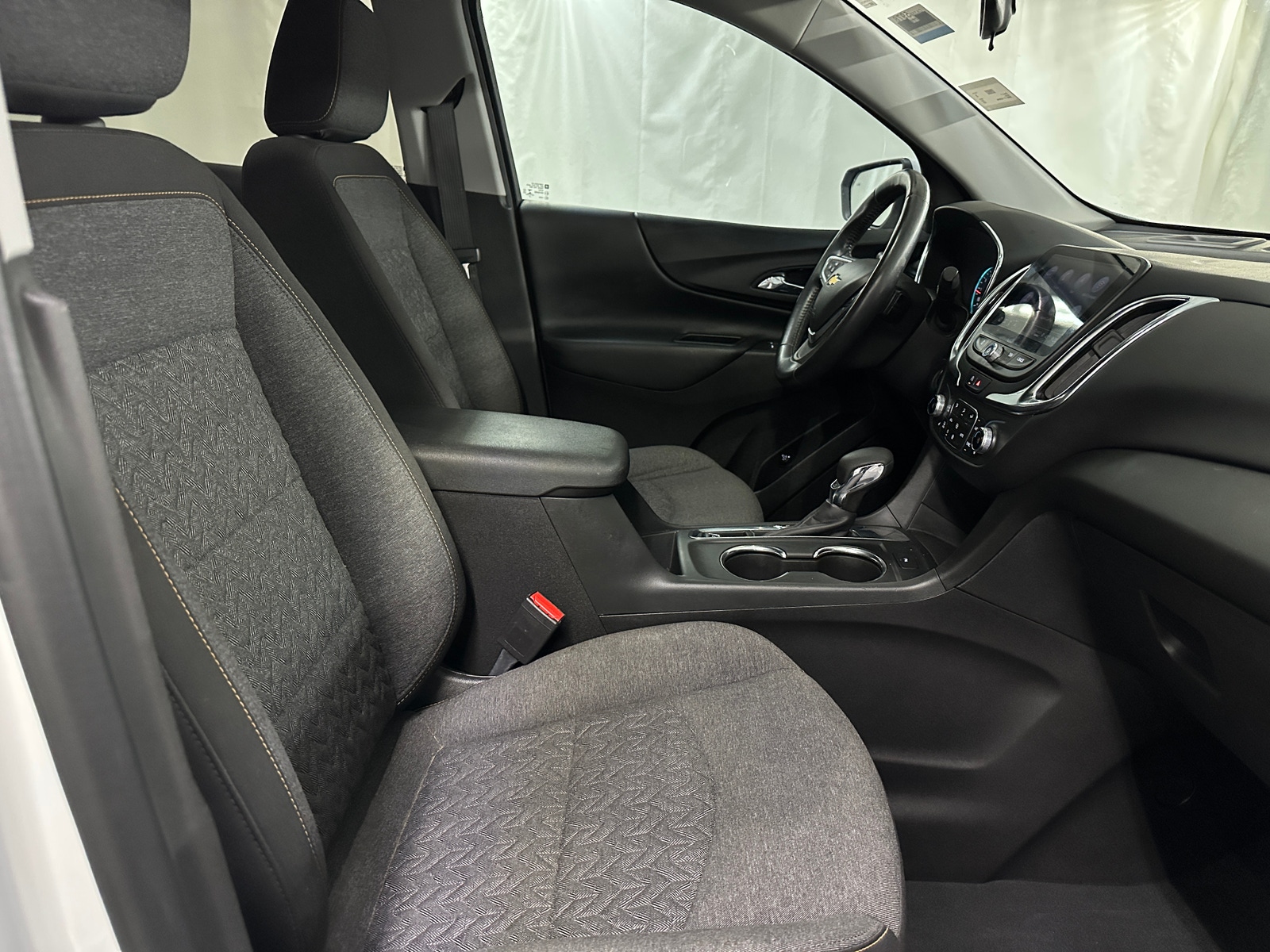 Thumbnail: 2022 Chevrolet Equinox - 2