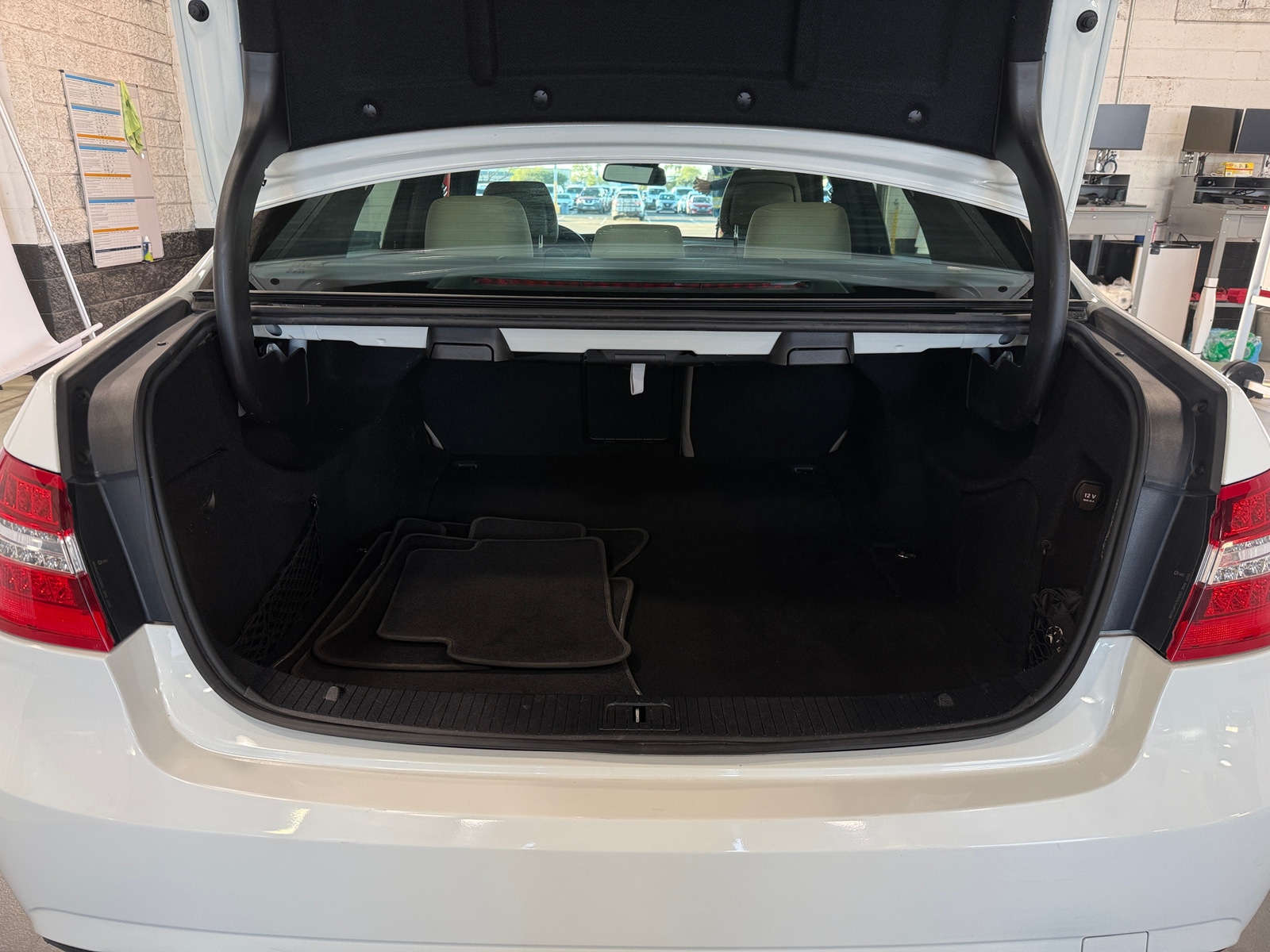 Thumbnail: 2012 Mercedes-Benz E-Class - 6