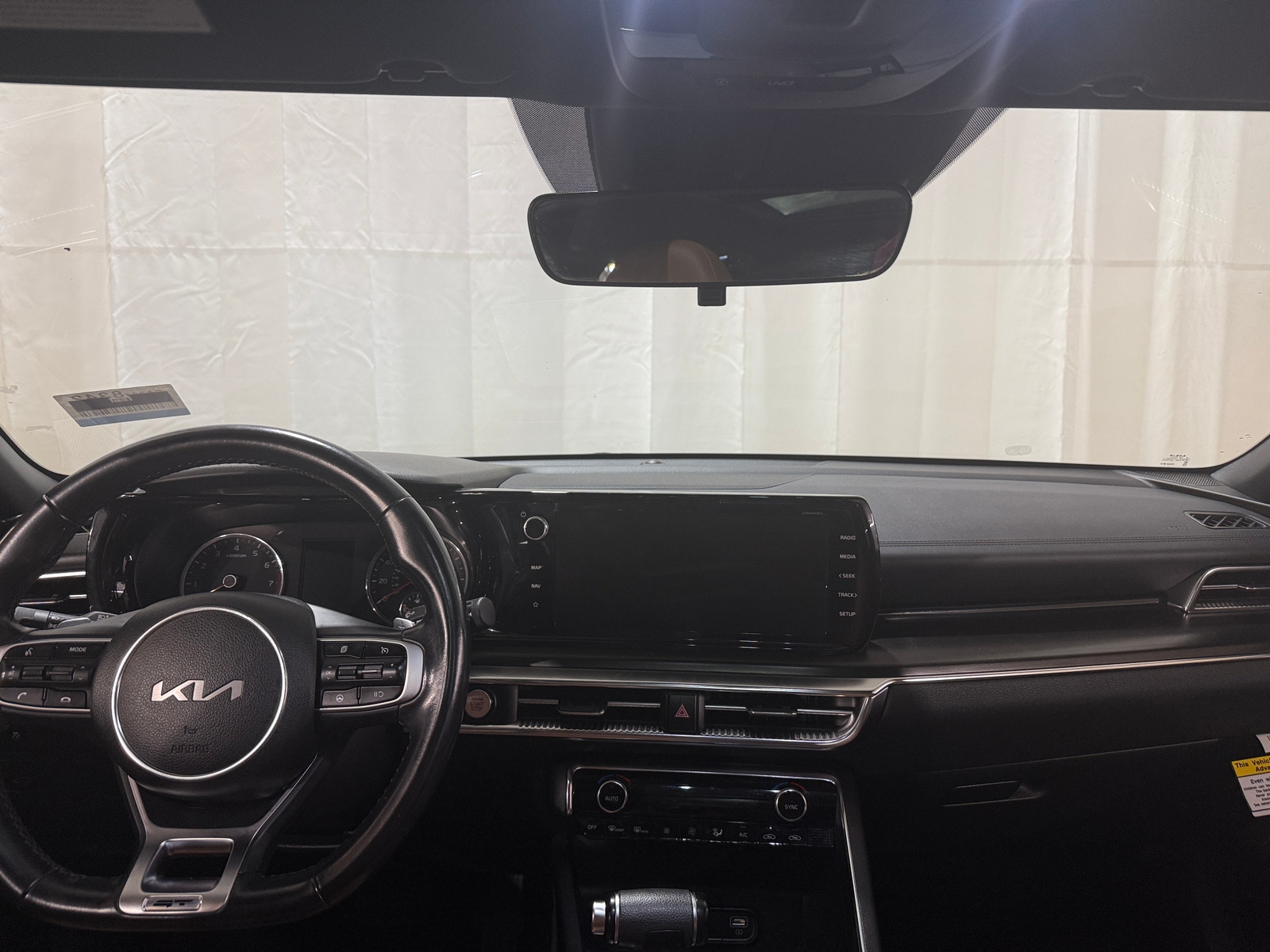 Thumbnail: 2023 Kia K5 - 2