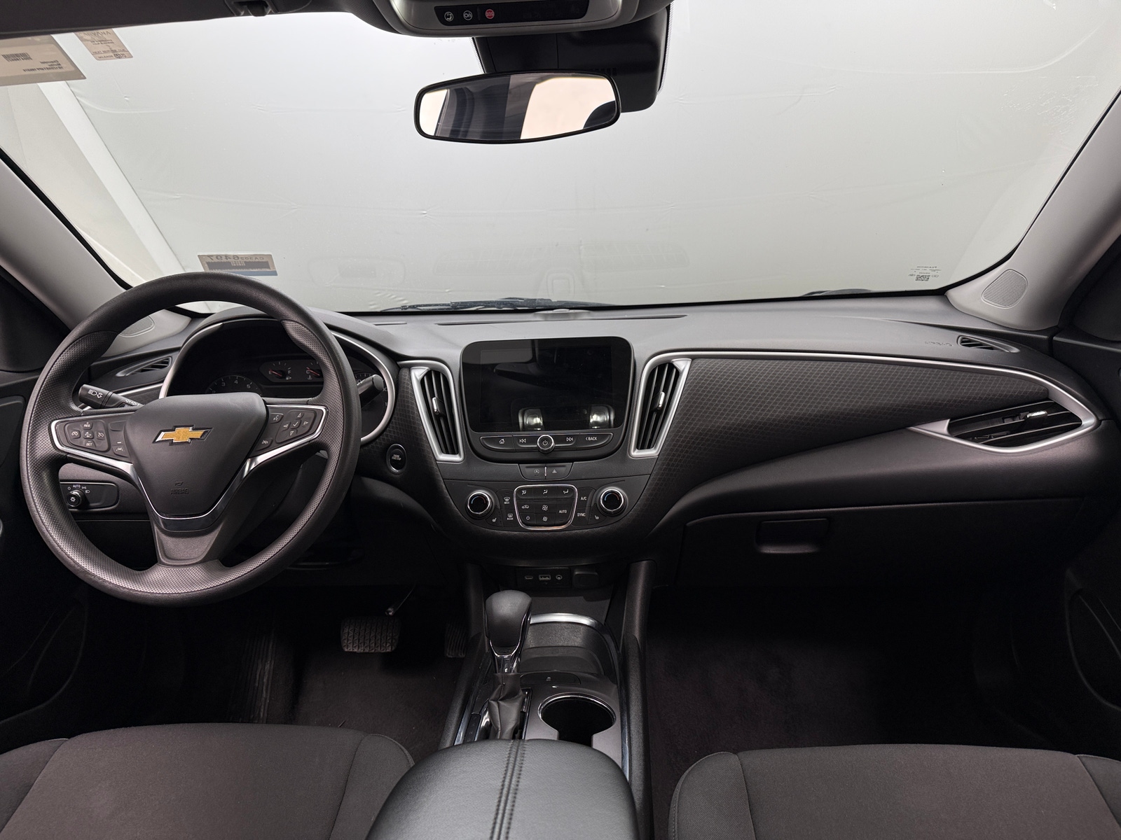 Thumbnail: 2023 Chevrolet Malibu - 3