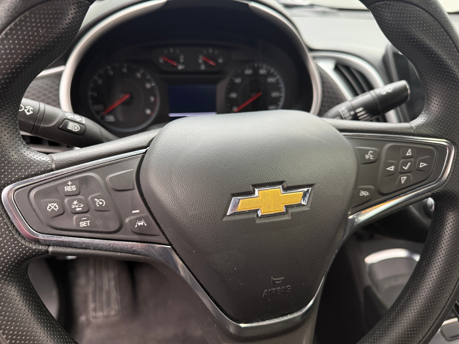 Thumbnail: 2023 Chevrolet Malibu - 5