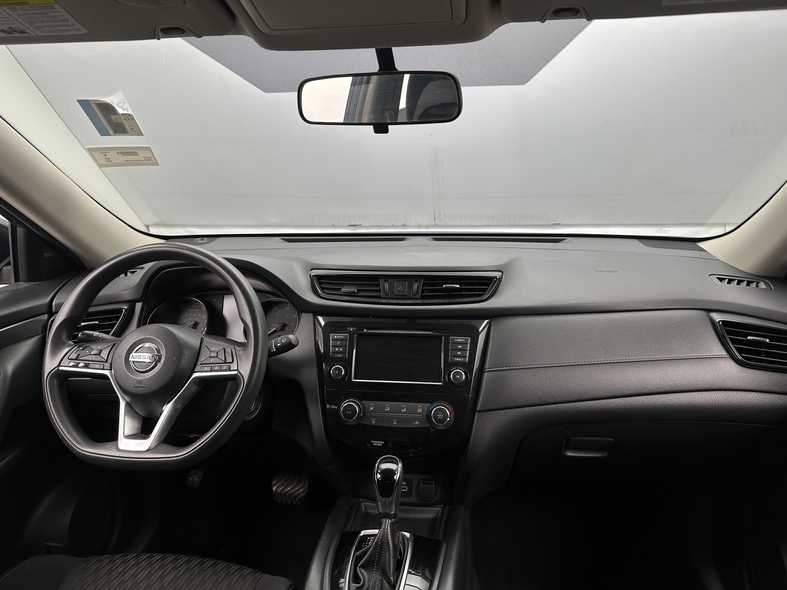 Thumbnail: 2018 Nissan Rogue - 3