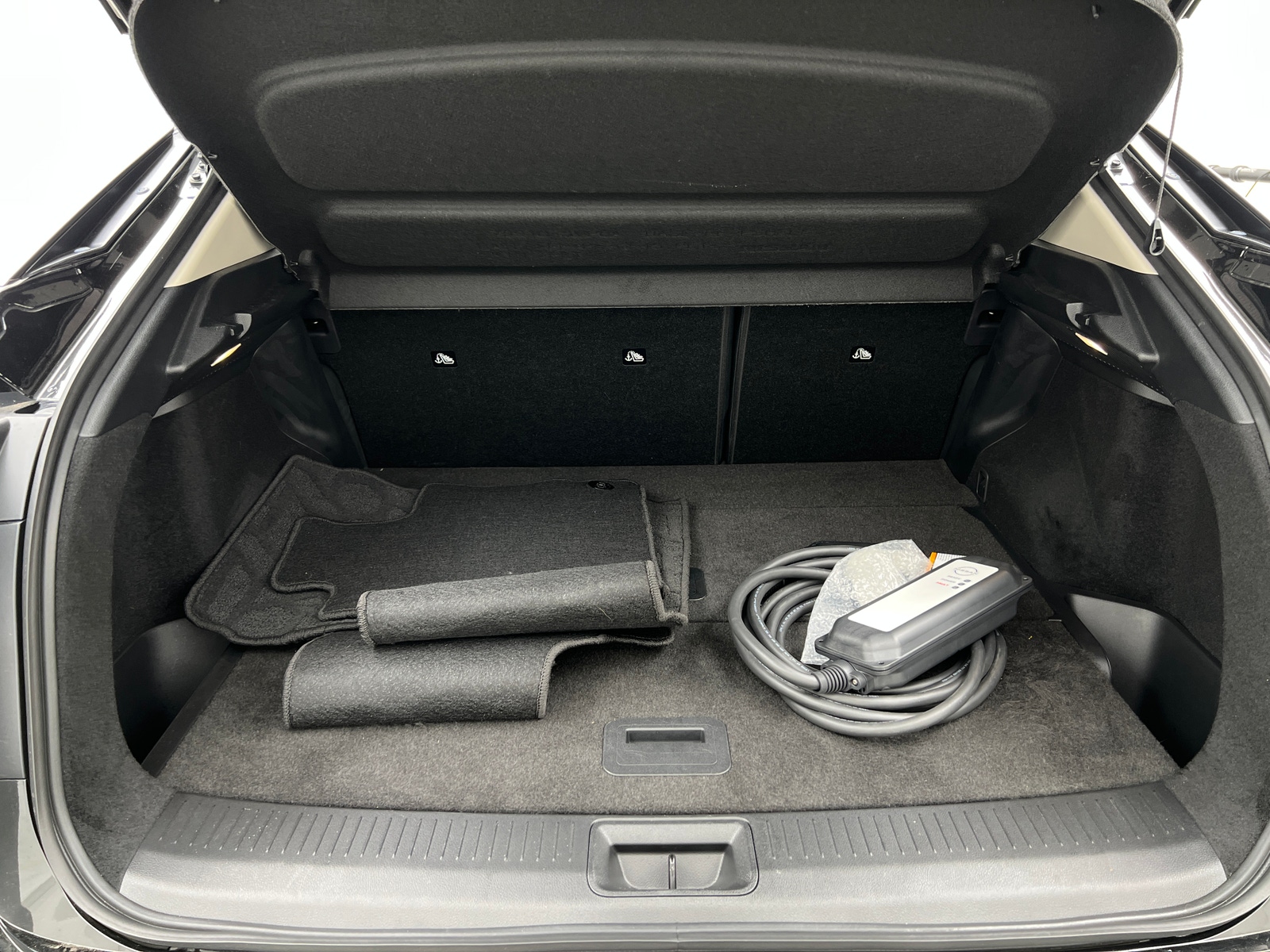 Thumbnail: 2023 Nissan Ariya - 6