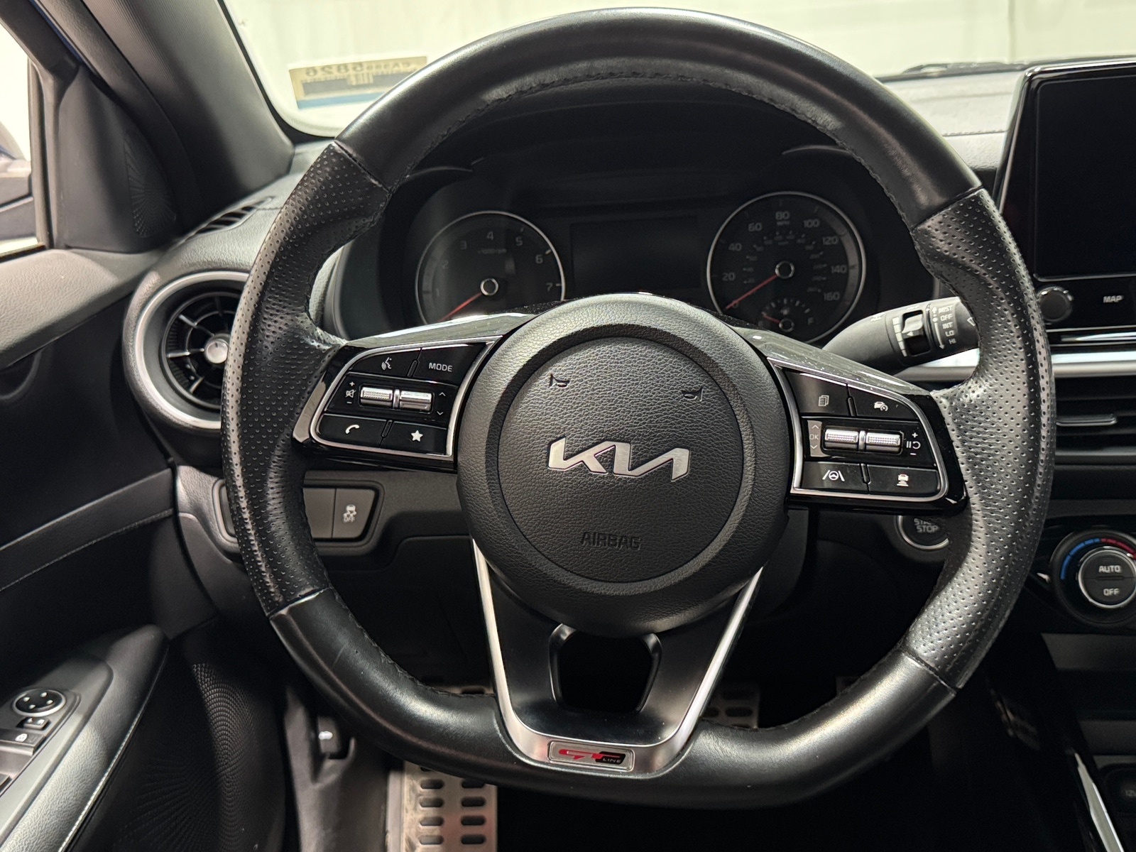 Thumbnail: 2024 Kia Forte - 5