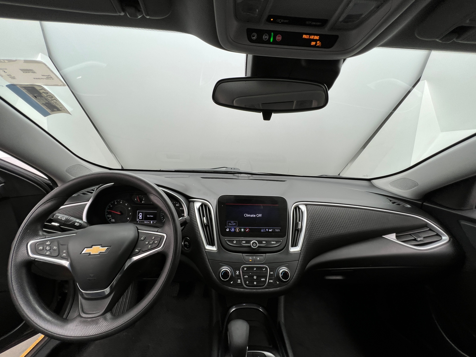 Thumbnail: 2023 Chevrolet Malibu - 3