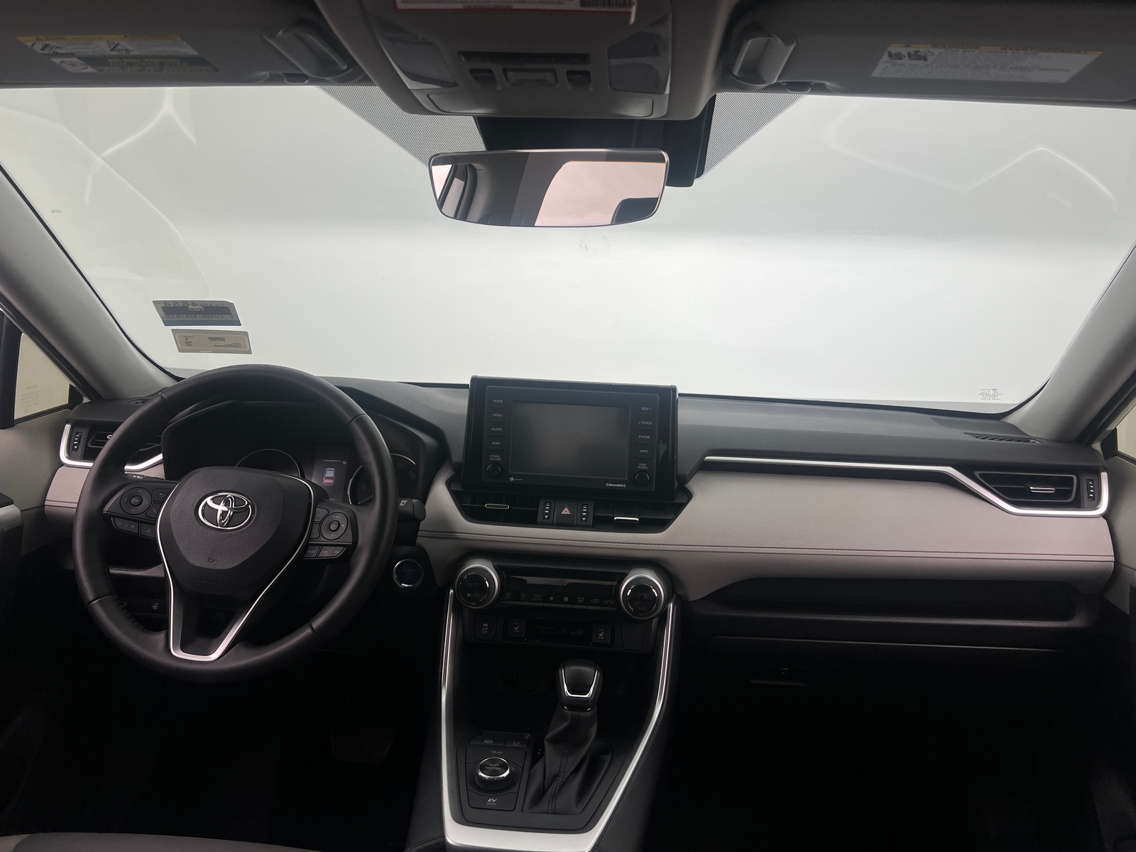 Thumbnail: 2022 Toyota RAV4 - 2