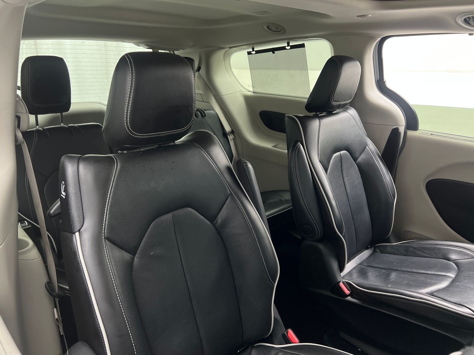 Thumbnail: 2023 Chrysler Pacifica - 5