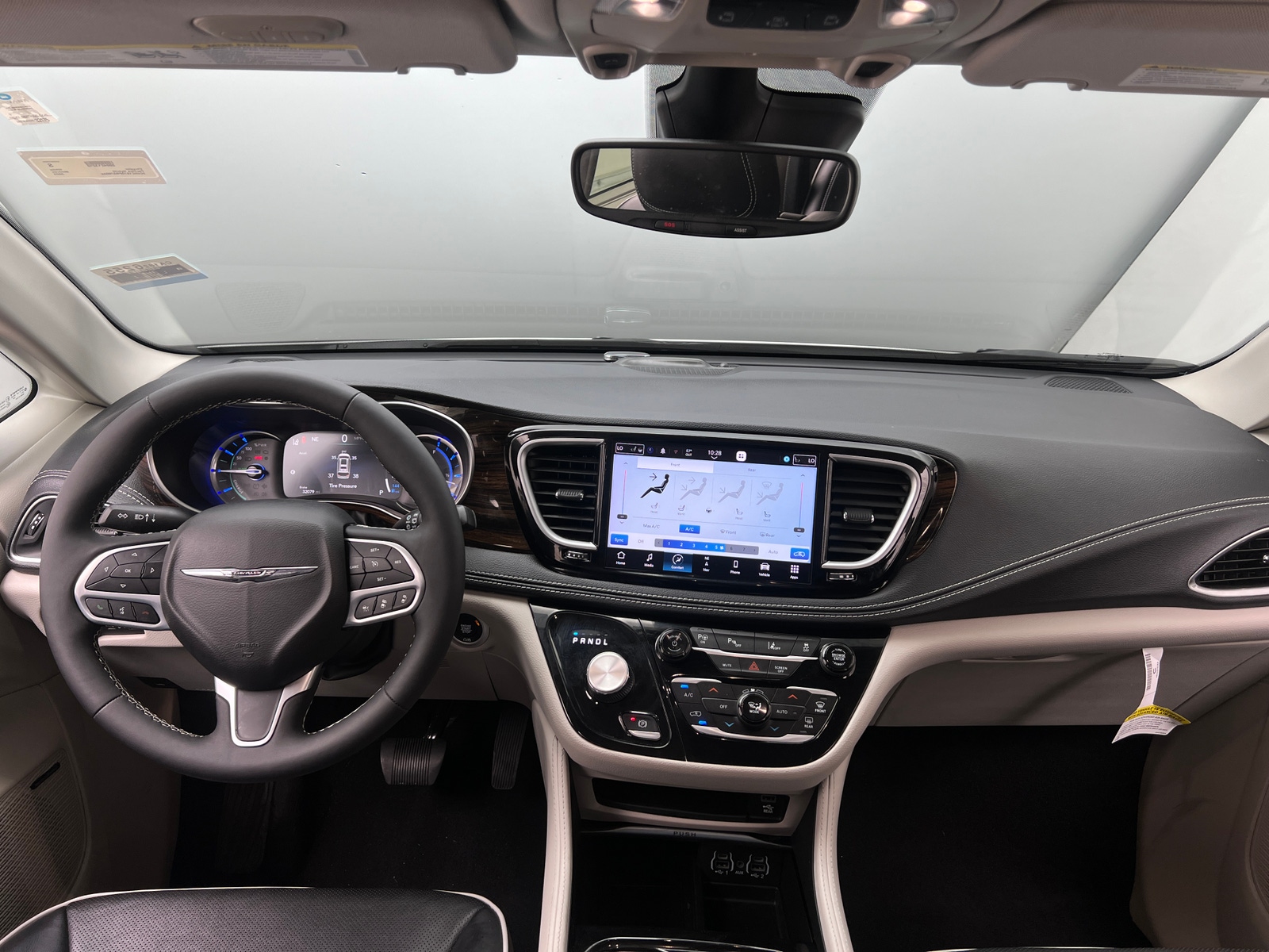 Thumbnail: 2023 Chrysler Pacifica - 2