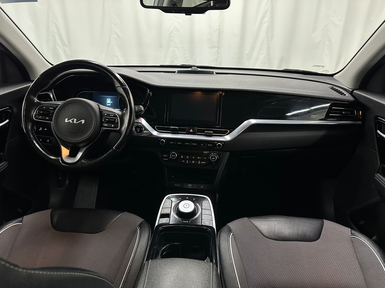 Thumbnail: 2022 Kia Niro - 2