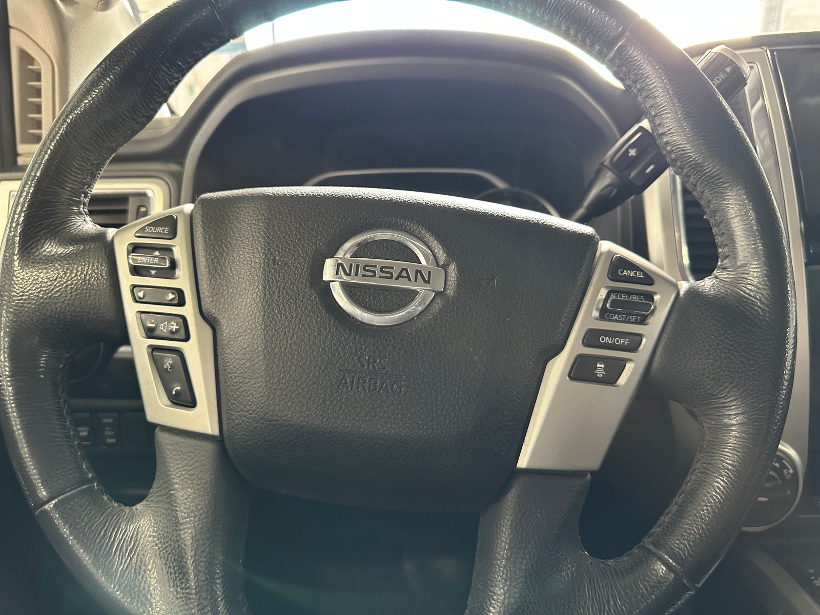 Thumbnail: 2020 Nissan Titan - 5