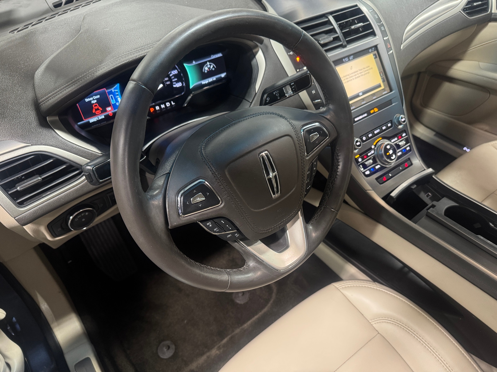 Thumbnail: 2019 Lincoln MKZ - 4