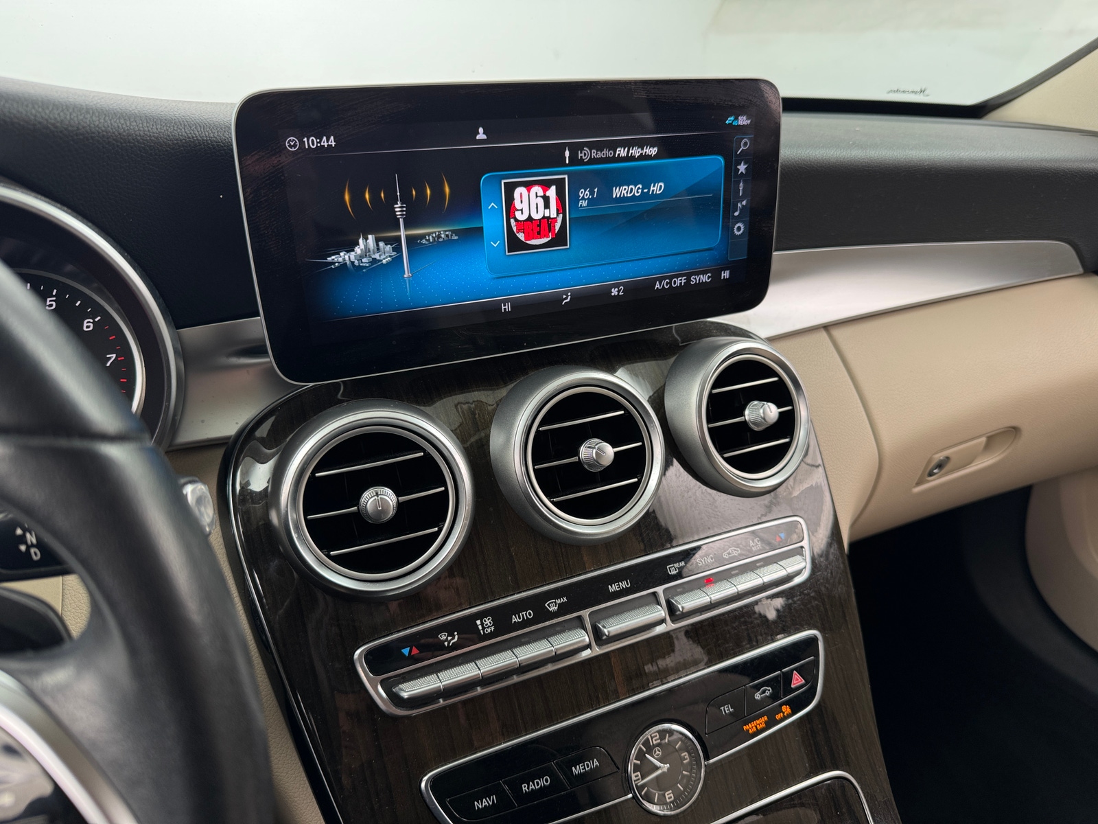 Thumbnail: 2020 Mercedes-Benz C-Class - 3