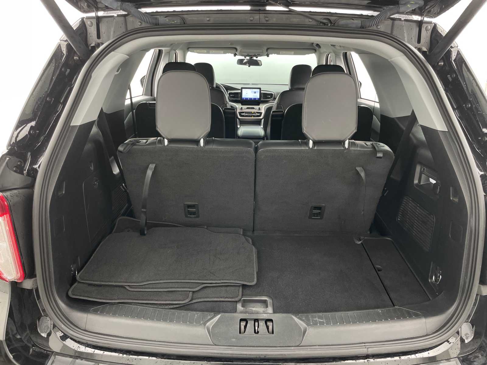 Thumbnail: 2022 Ford Explorer - 7