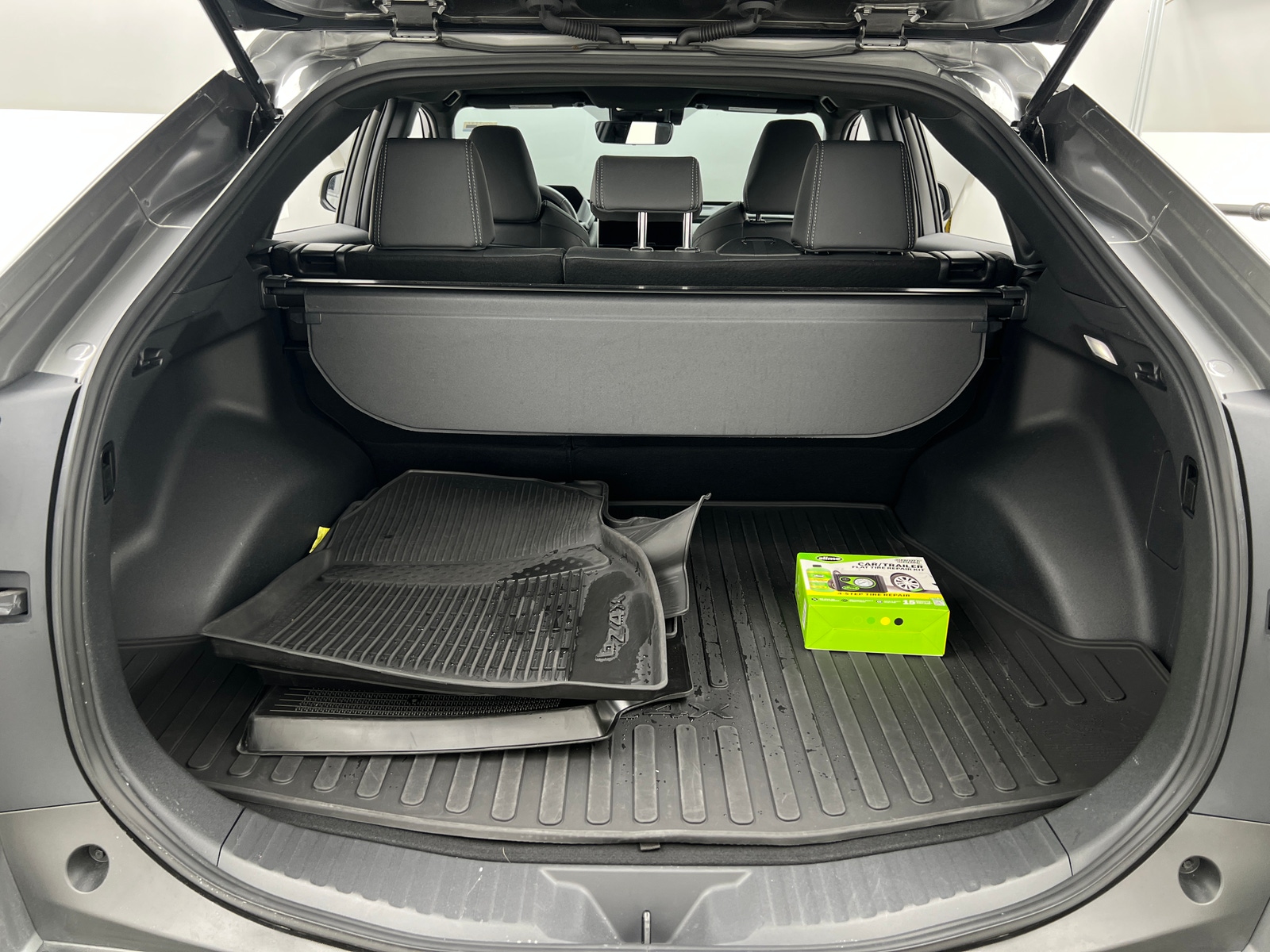 Thumbnail: 2023 Toyota bZ4X - 6