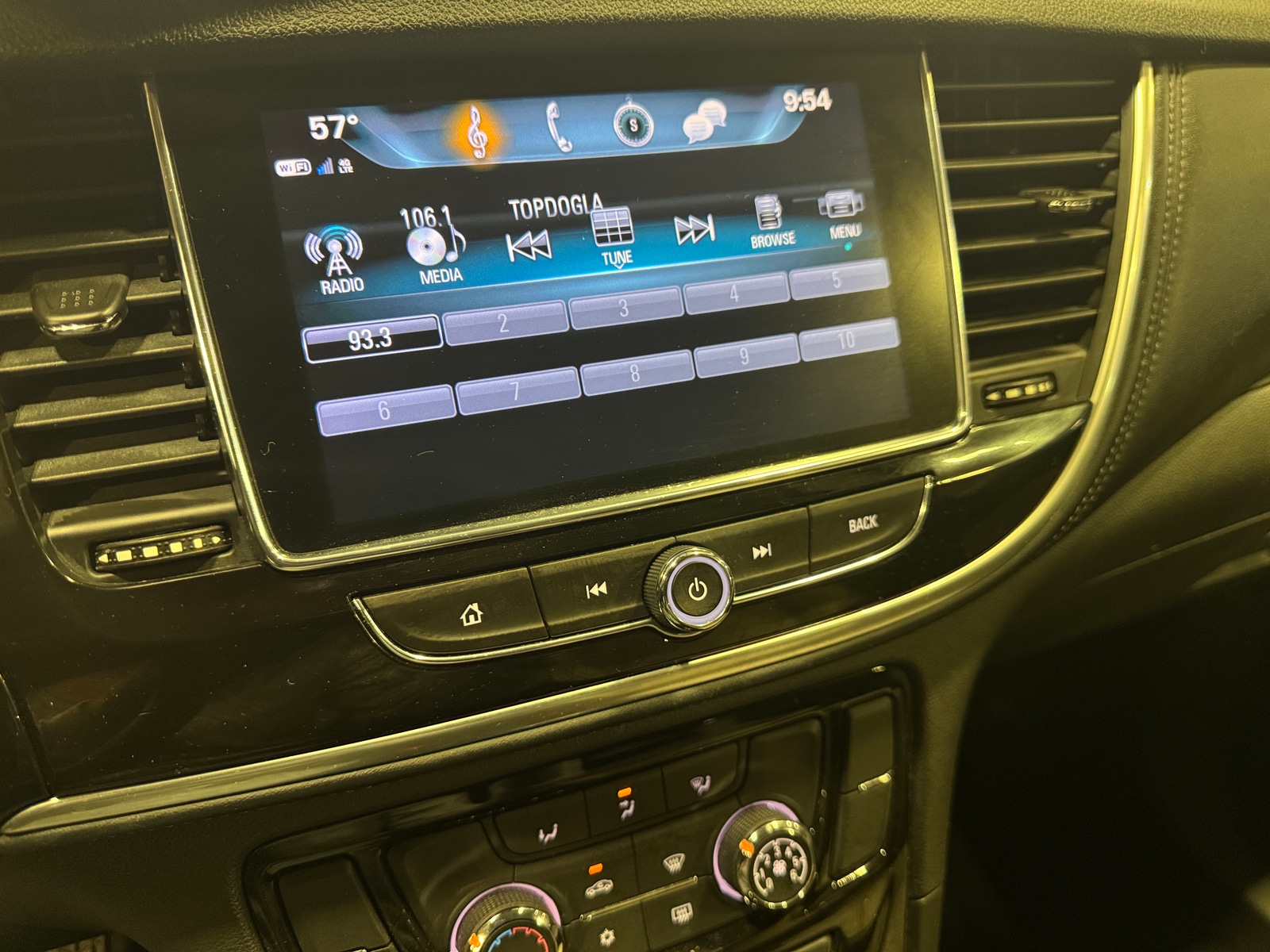 Thumbnail: 2020 Buick Encore - 4