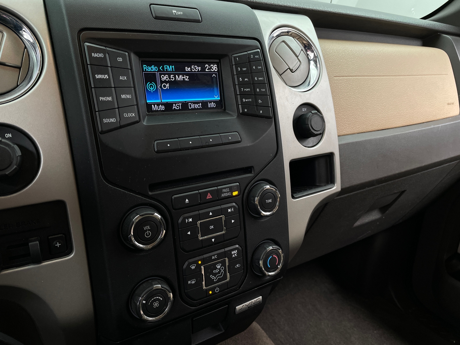 Thumbnail: 2013 Ford Econoline - 4