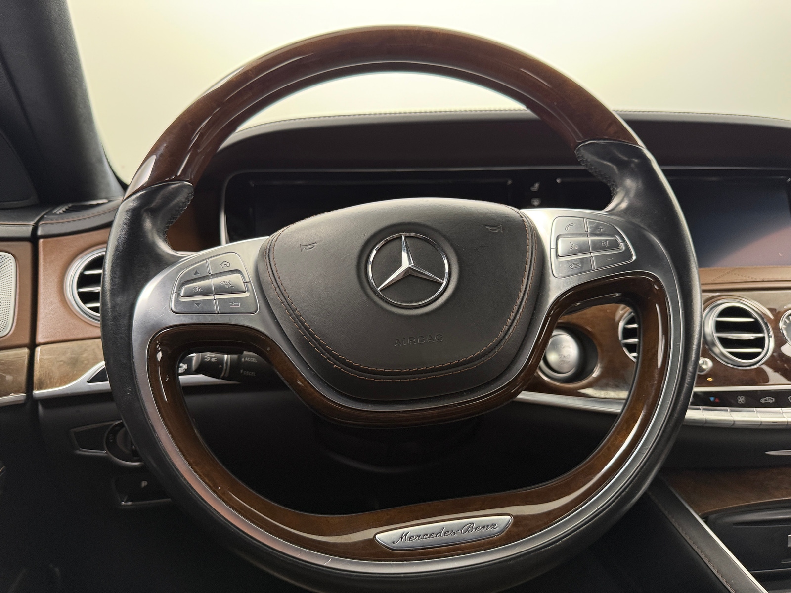 Thumbnail: 2017 Mercedes-Benz S-Class - 4