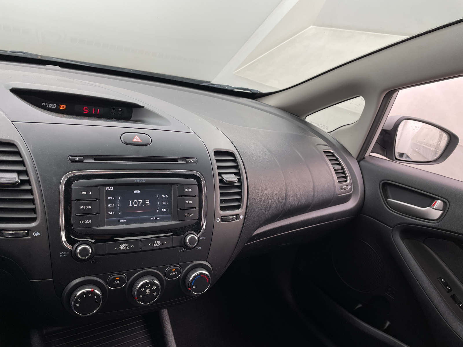 Thumbnail: 2018 Kia Forte - 4