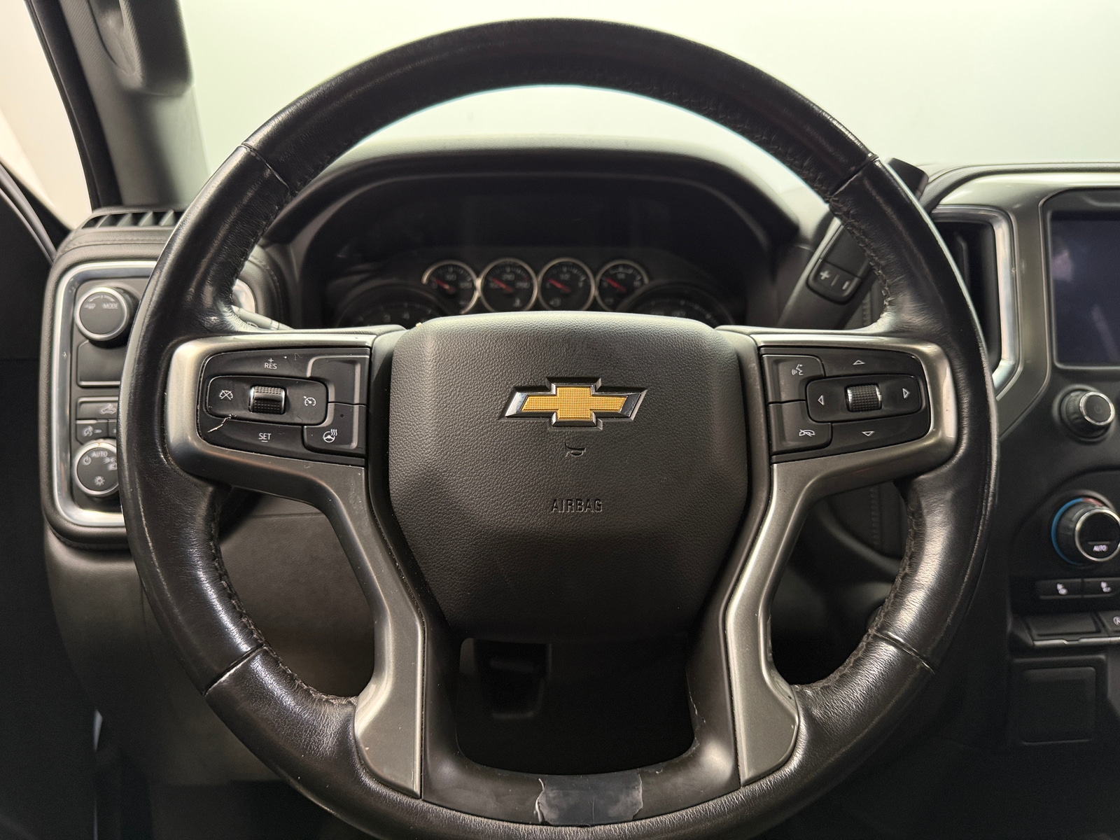 Thumbnail: 2021 Chevrolet Silverado 1500 - 5