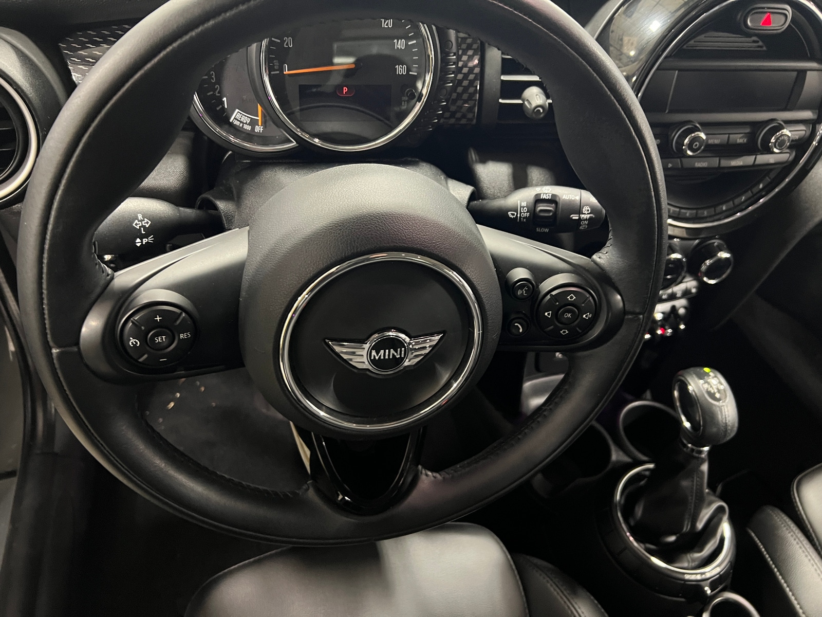 Thumbnail: 2015 MINI Cooper Hardtop - 4