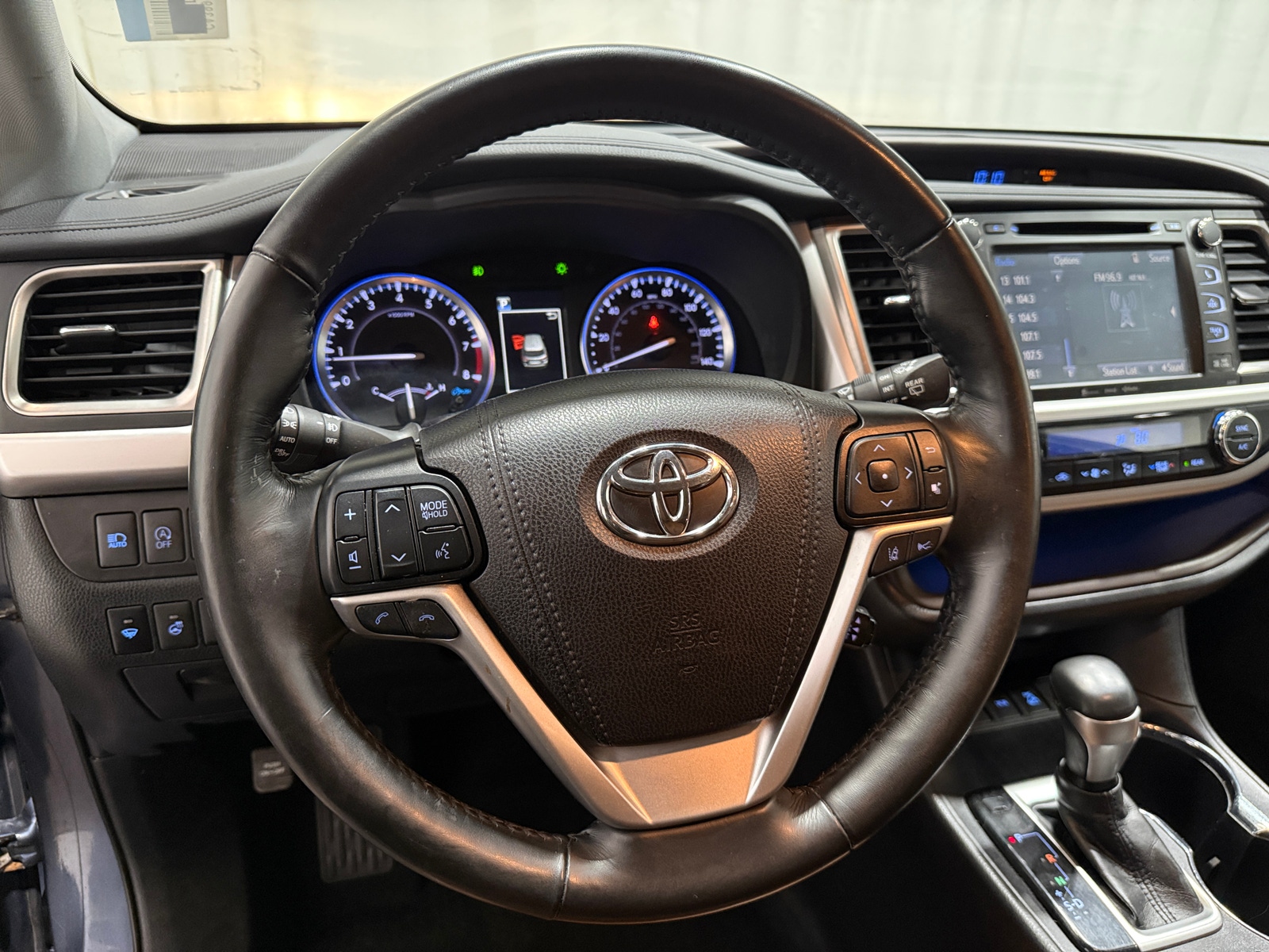 Thumbnail: 2019 Toyota Highlander - 4