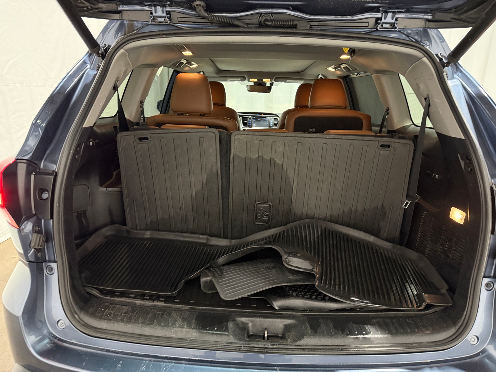 Thumbnail: 2019 Toyota Highlander - 6