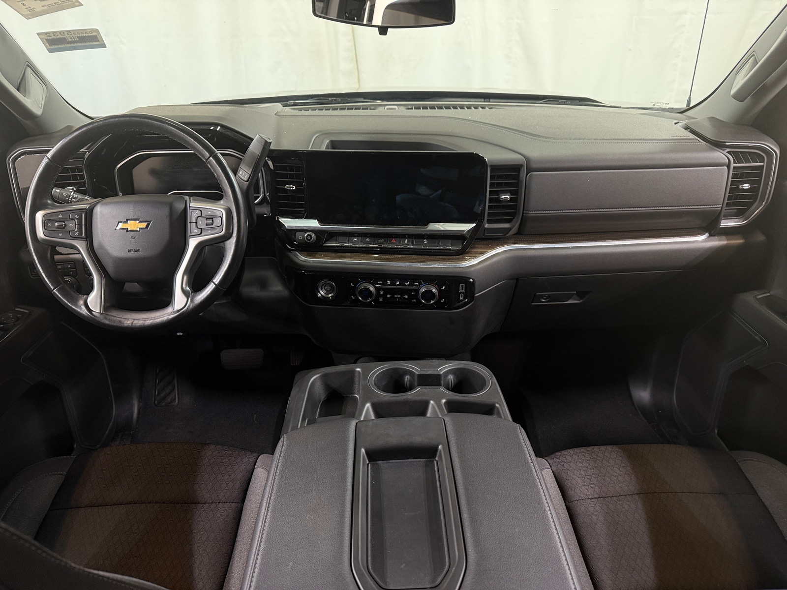 Thumbnail: 2022 Chevrolet Silverado 1500 - 3