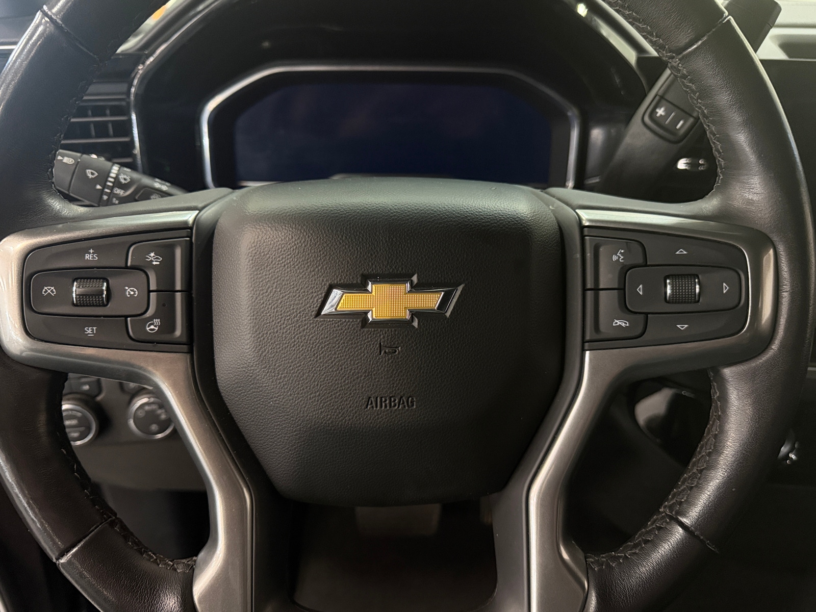 Thumbnail: 2022 Chevrolet Silverado 1500 - 5