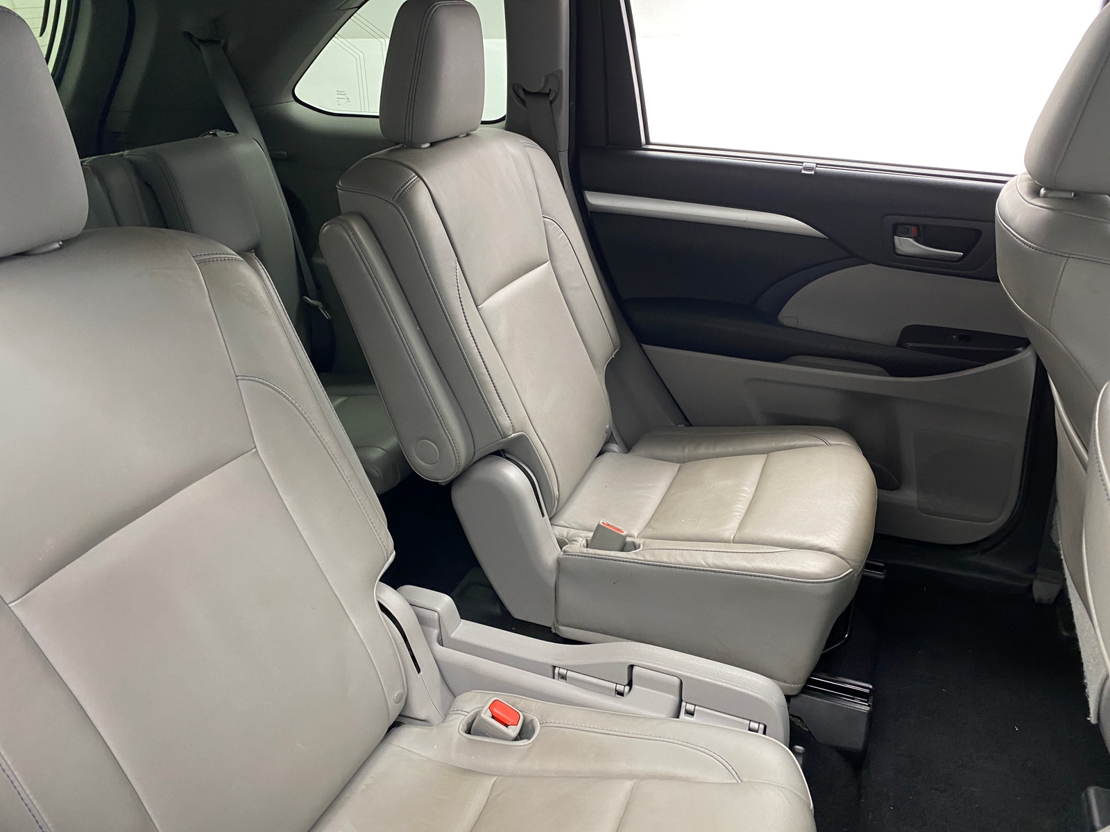 Thumbnail: 2015 Toyota Highlander - 5