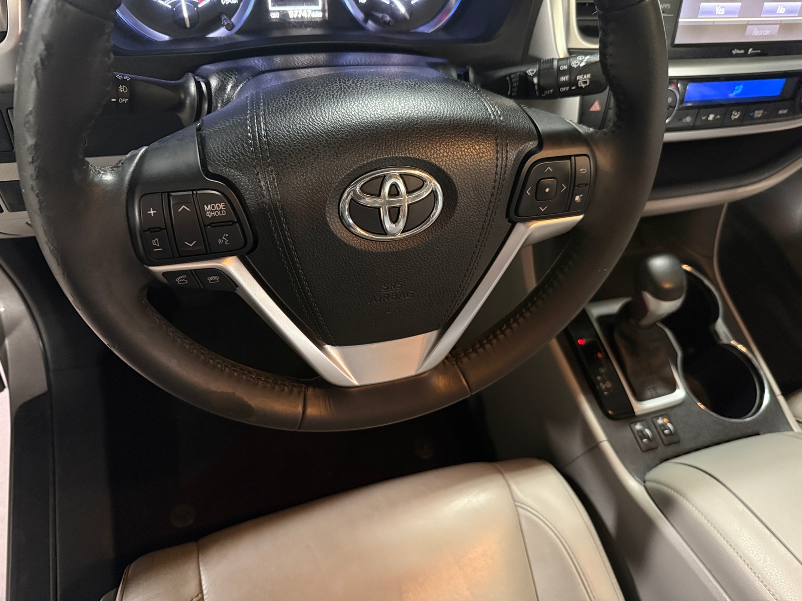 Thumbnail: 2015 Toyota Highlander - 4