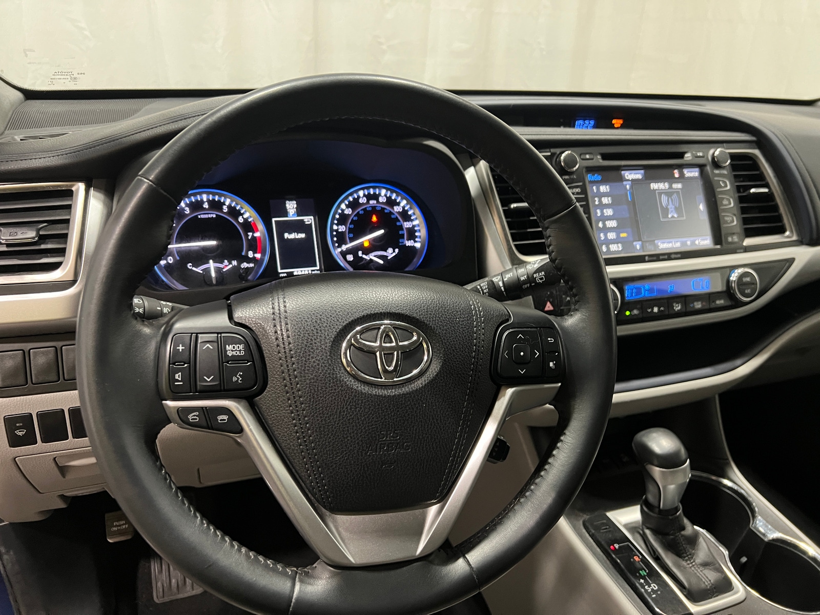 Thumbnail: 2016 Toyota Highlander - 4