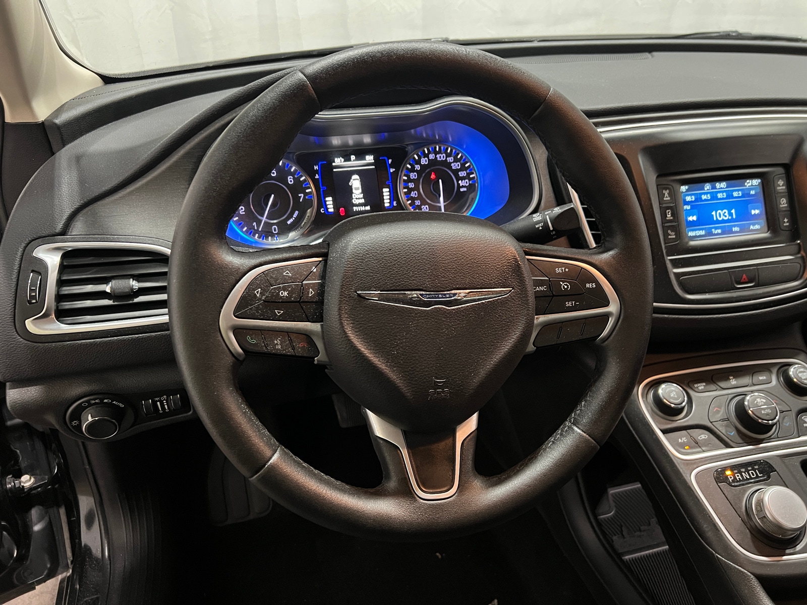 Thumbnail: 2016 Chrysler 200 - 5