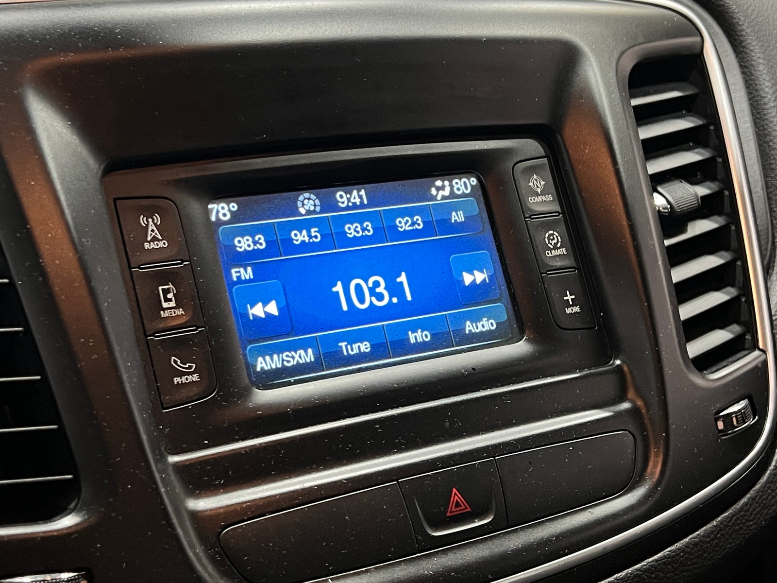 Thumbnail: 2016 Chrysler 200 - 4