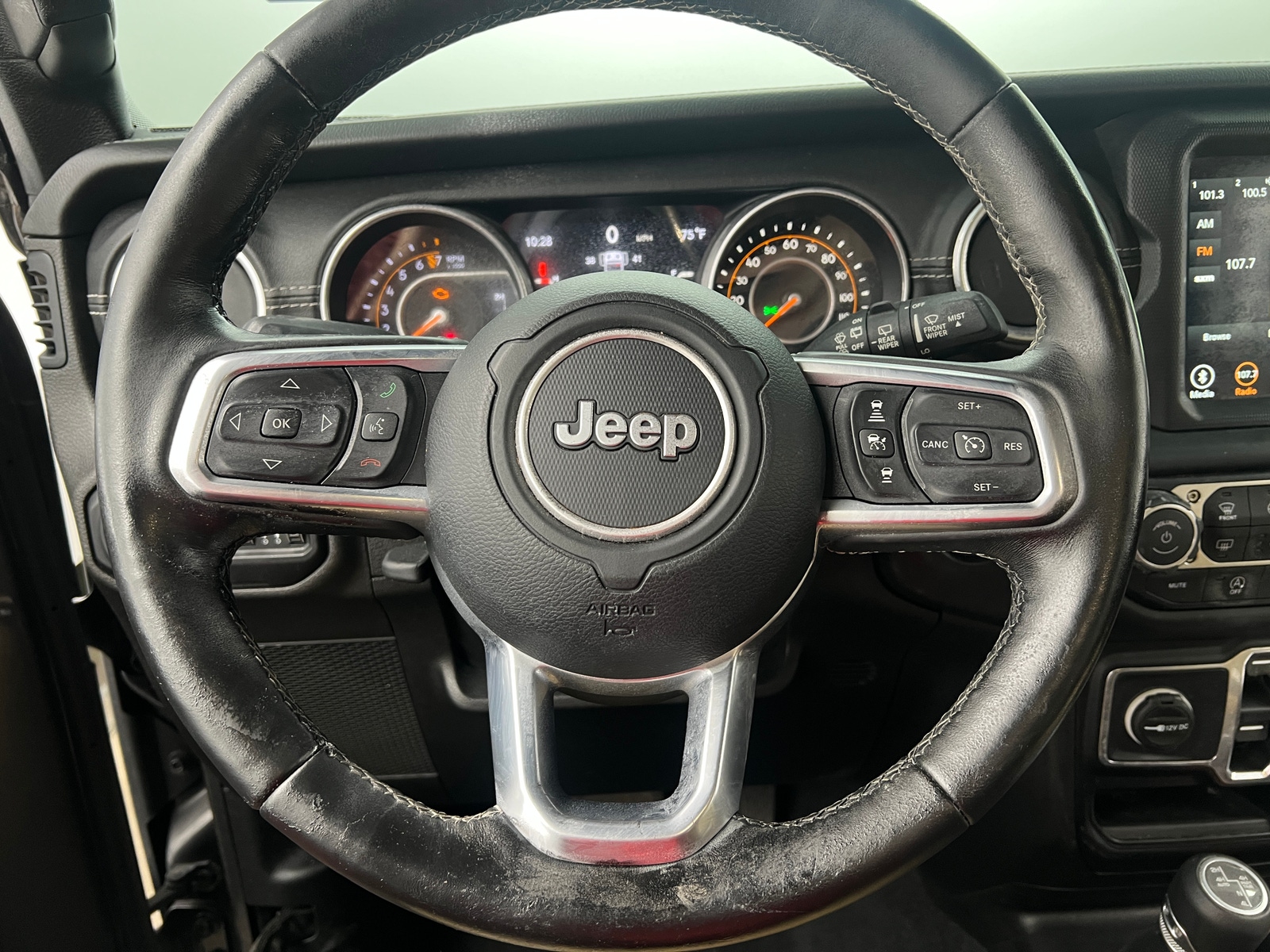 Thumbnail: 2019 Jeep Wrangler - 4