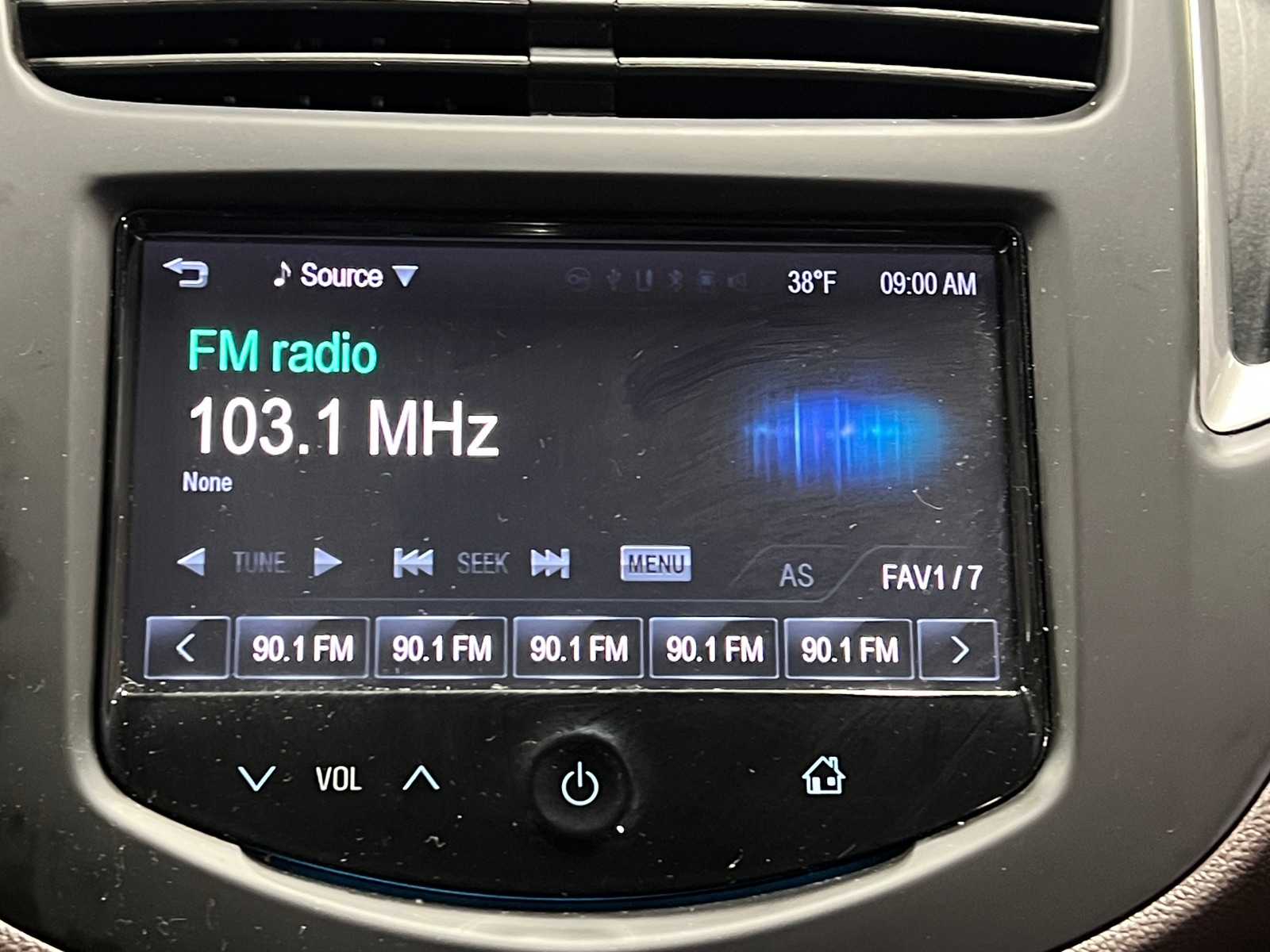 Thumbnail: 2015 Chevrolet Trax - 4