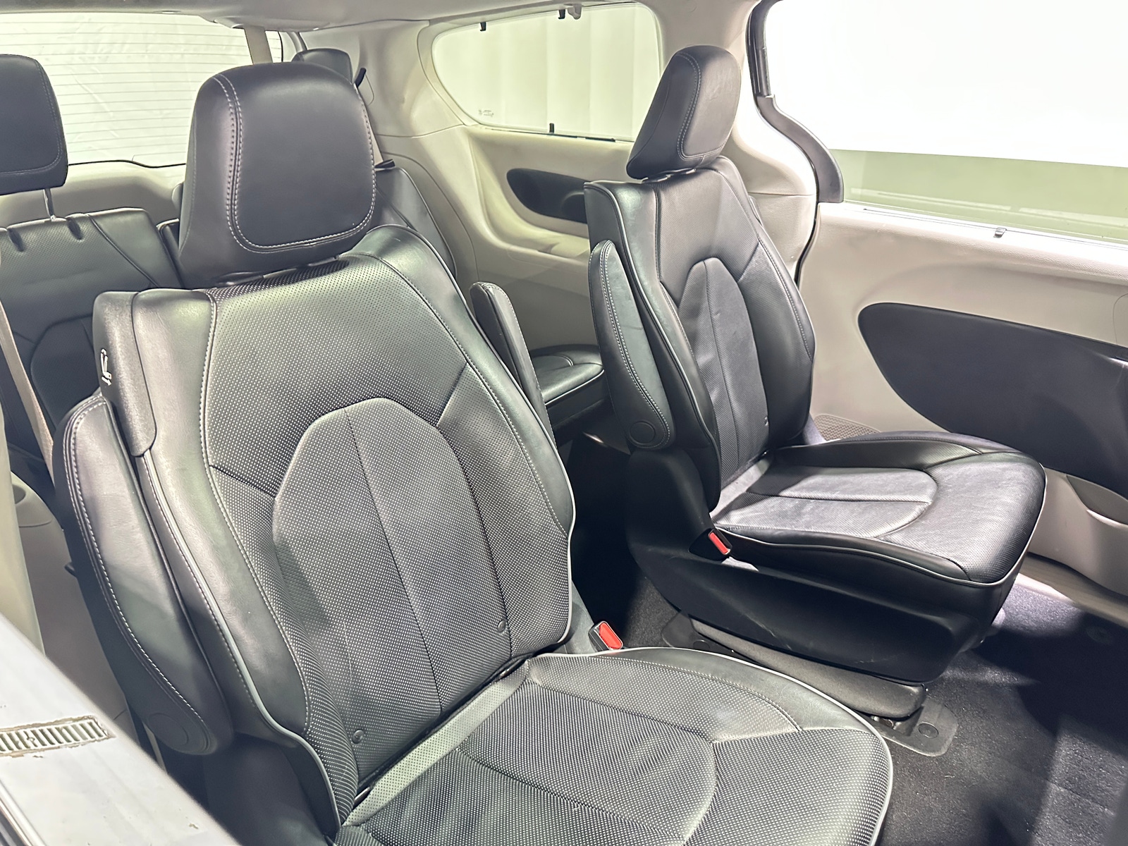 Thumbnail: 2019 Chrysler Pacifica - 5