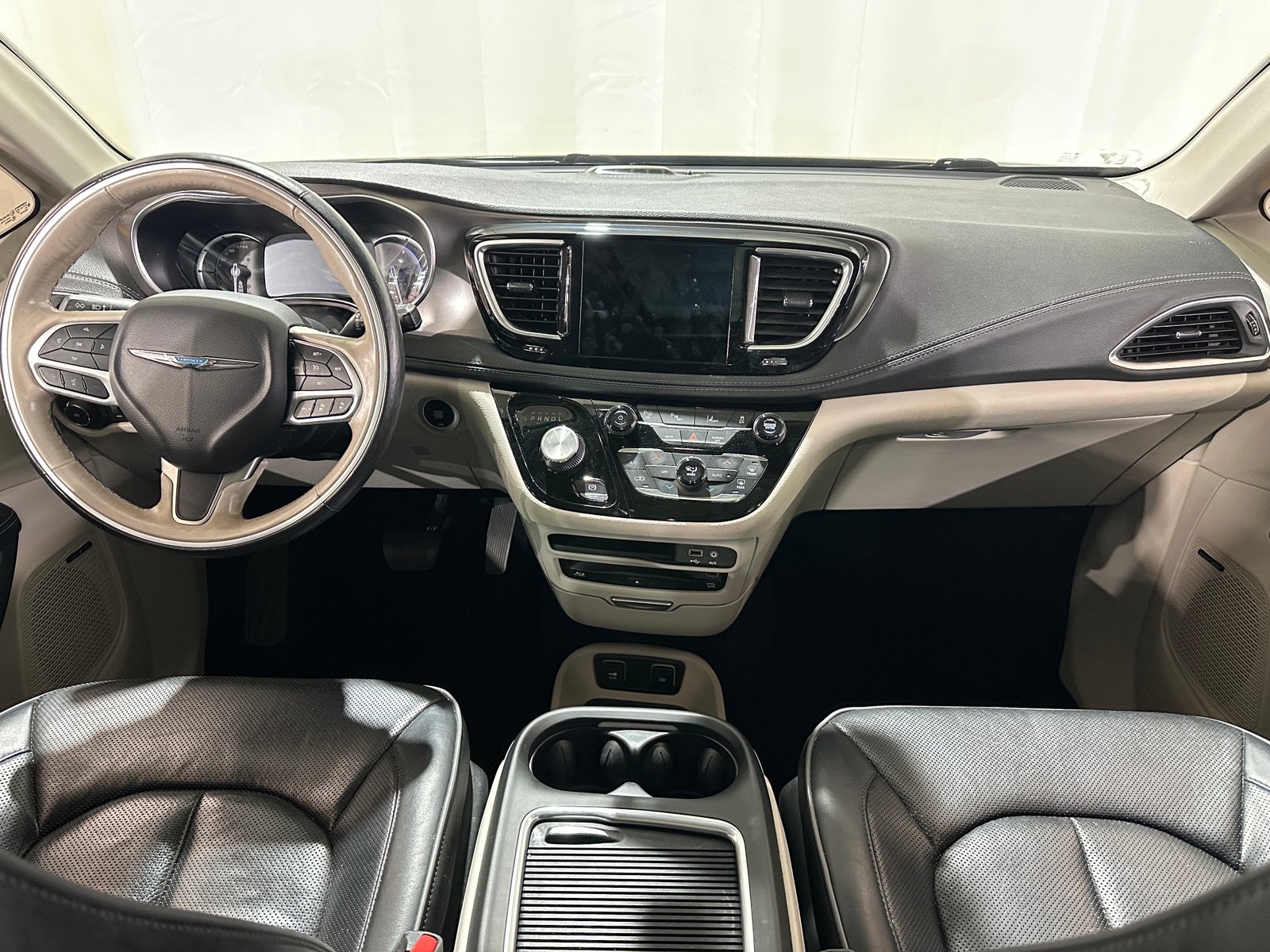 Thumbnail: 2019 Chrysler Pacifica - 2